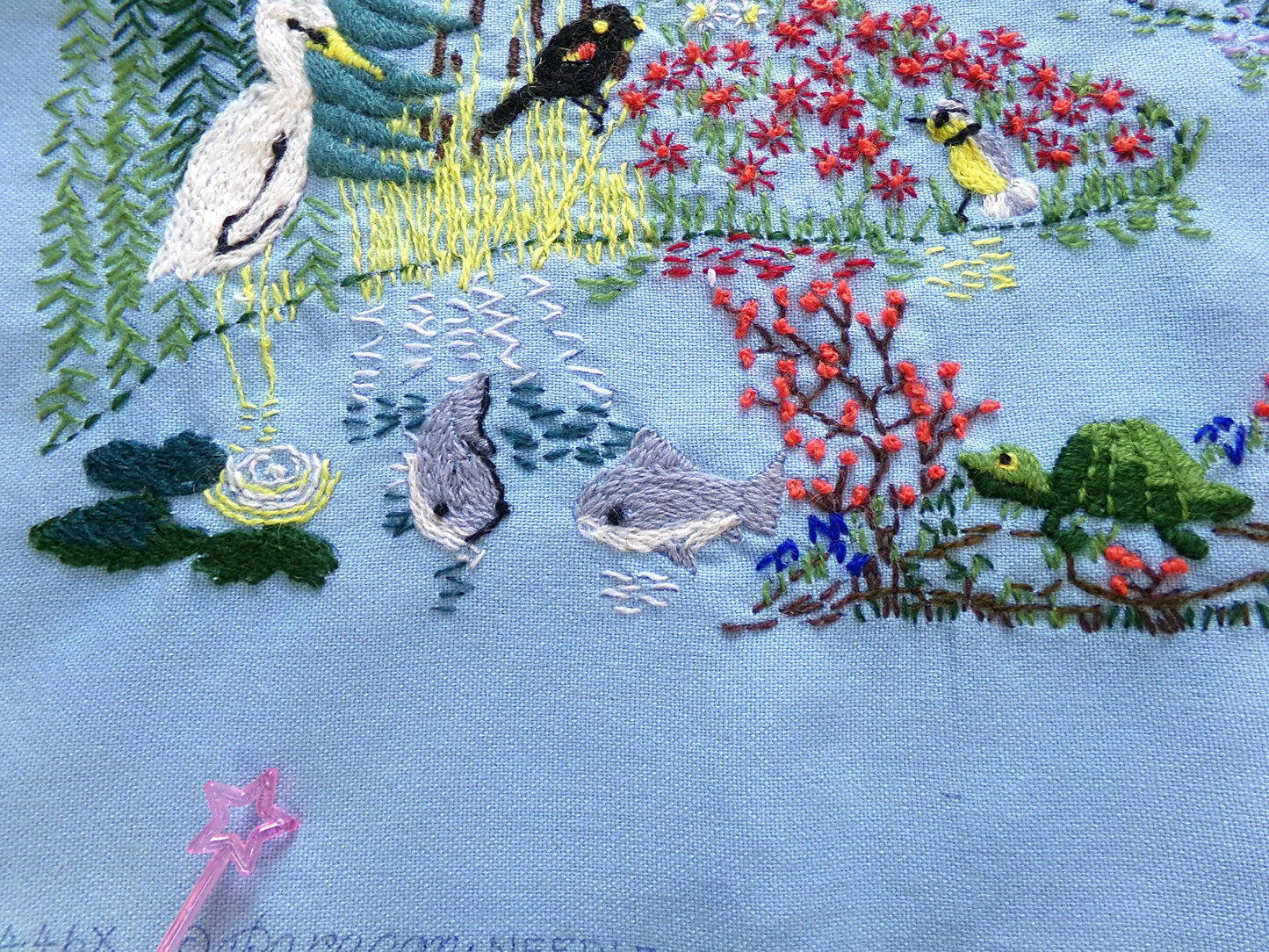 AMERICAN WILDLIFE Completed Vintage Crewel Embroidery from Paragon Needlecraft Kit 0418 02446x Forest Animals, Carol & Don Henning Design