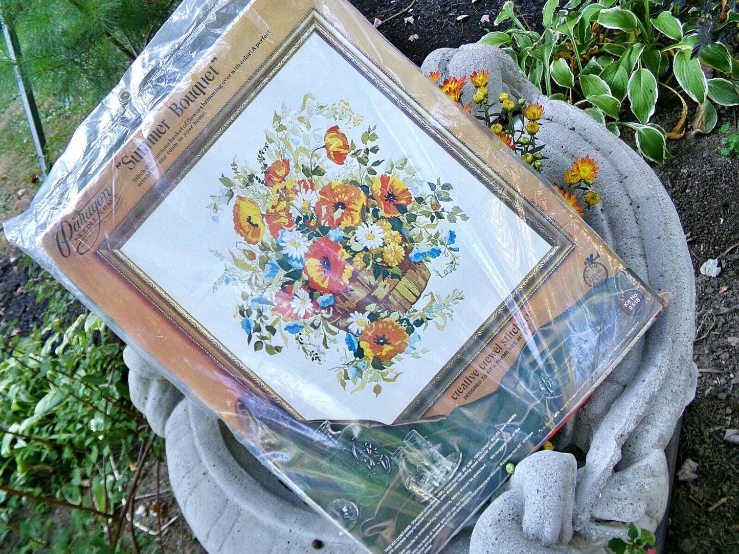 SUMMER BOUQUET Paragon Crewel Embroidery Kit 0516 Vintage Boho Floral Stitchery