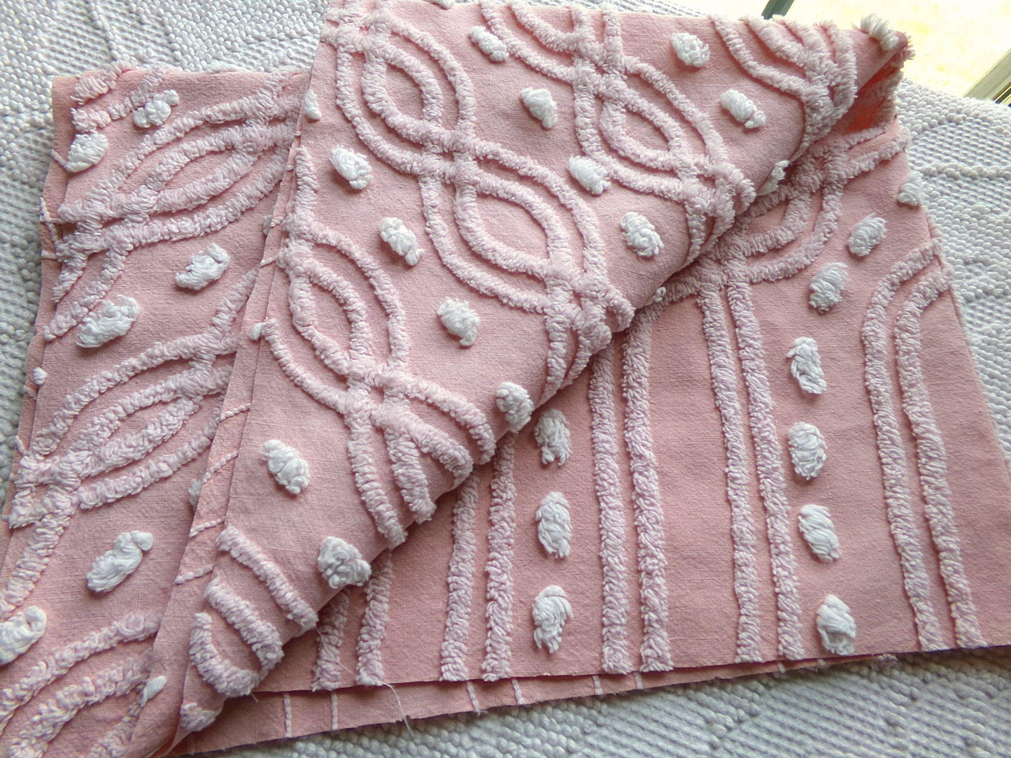 wandering eternity links vintage pink chenille fabric, contrast white pops, 17" x 25" piece for chenille quilts, pillows, fiber arts