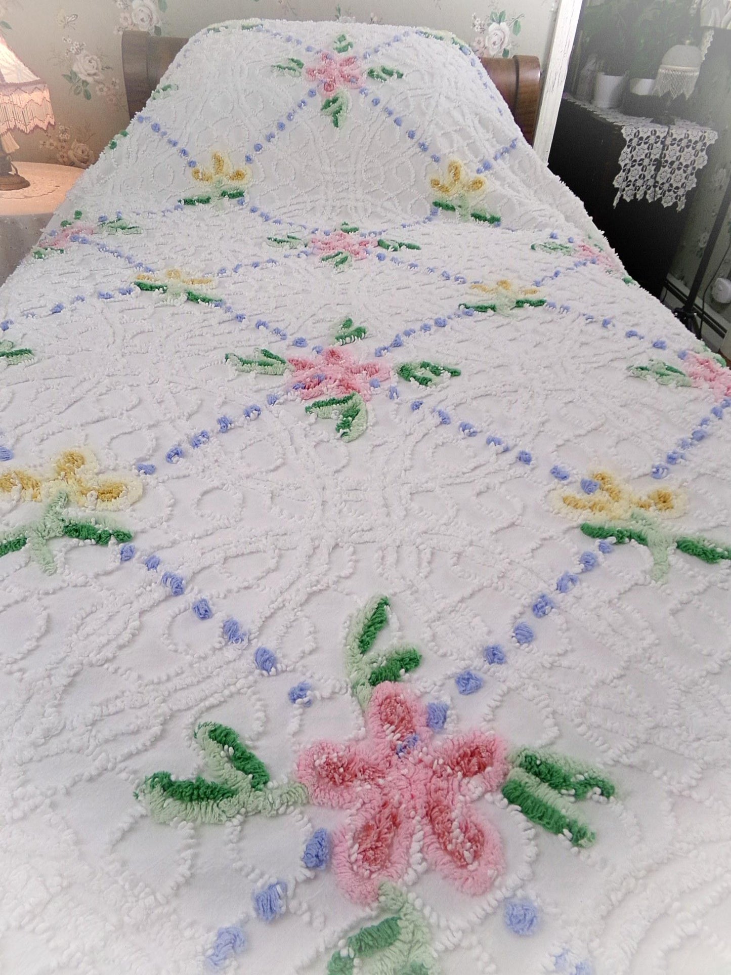 Shabby Chic Vintage Style Chenille Bedspread, Pink & Yellow Flower Design, Full Size White Cotton Bedding With Accent Fringe