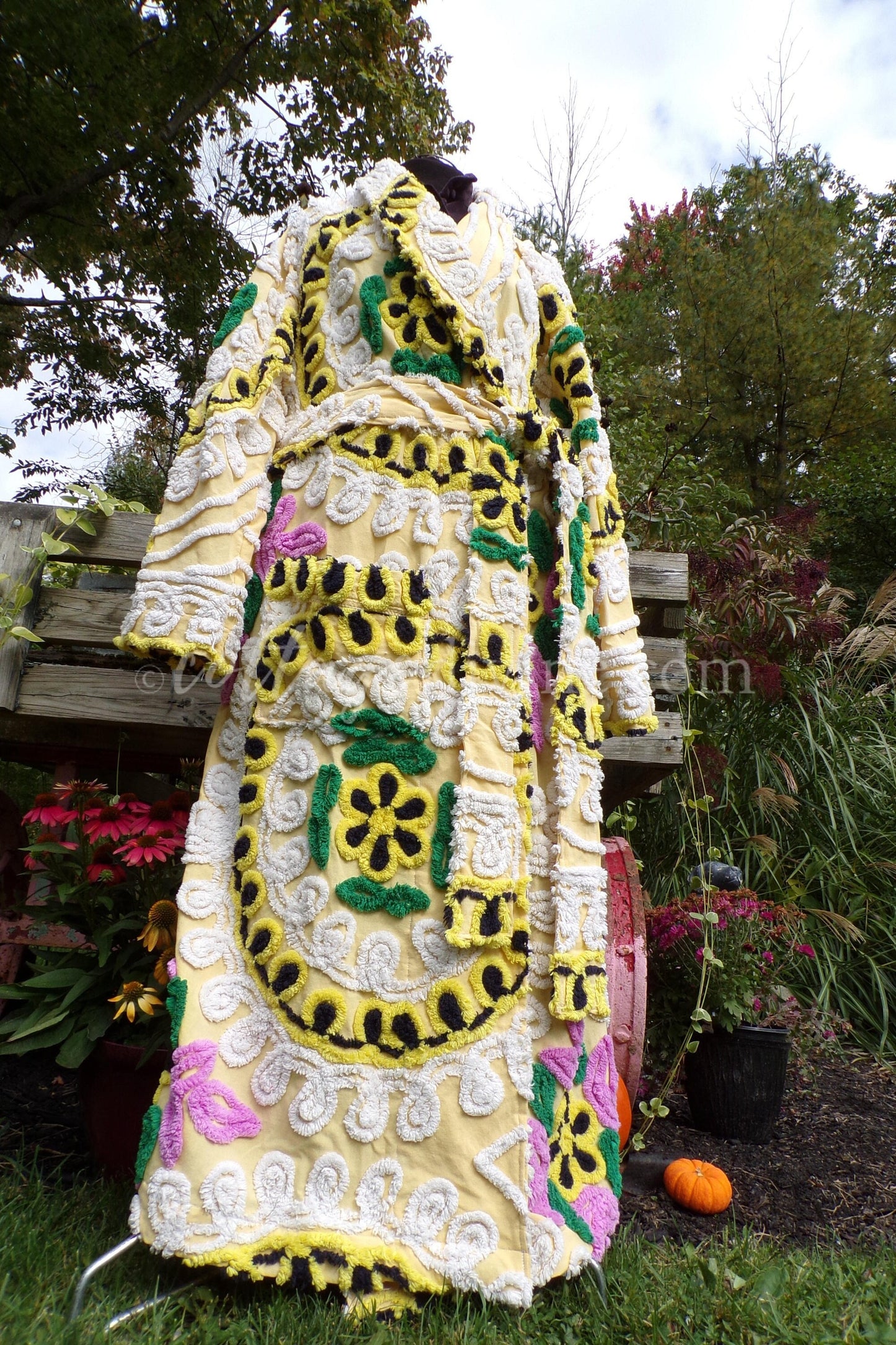 Plus Size Chenille Robe, Rise 'n Shine, XL XXL Bathrobe with Sculpted Cake Frosting Florals in Black & Sunny Yellow, Art to Wear
