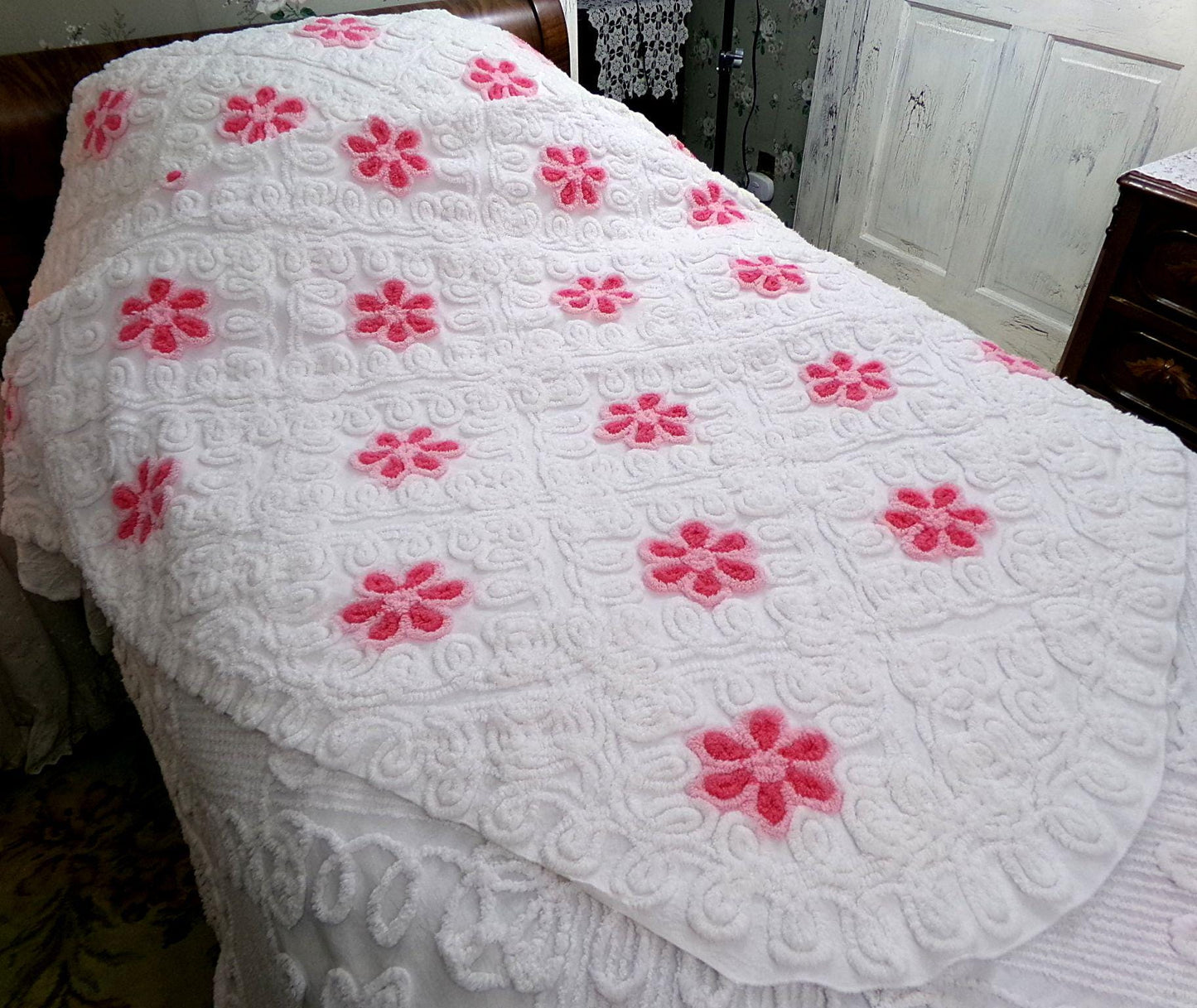 whimsical wonderland vintage chenille bedspread, pink roses in snowy white plush swirls, full size cotton bedding
