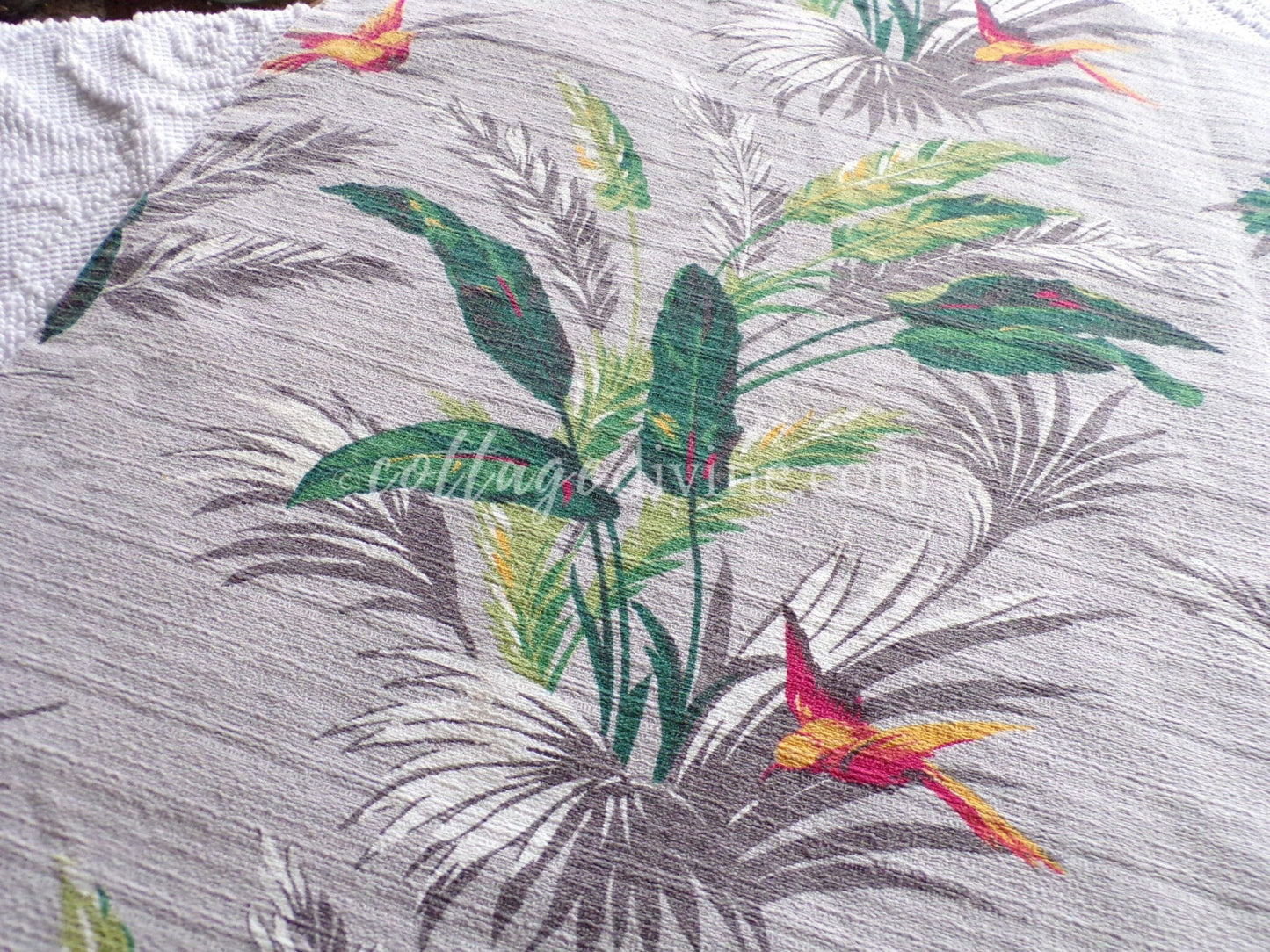 Vintage HUMMINGBIRDS in Flight Barkcloth Fabric Piece, Great Tropical Vibes, 19" x 39" inches, Ideal for DIY Pillows, Wall Art, #2