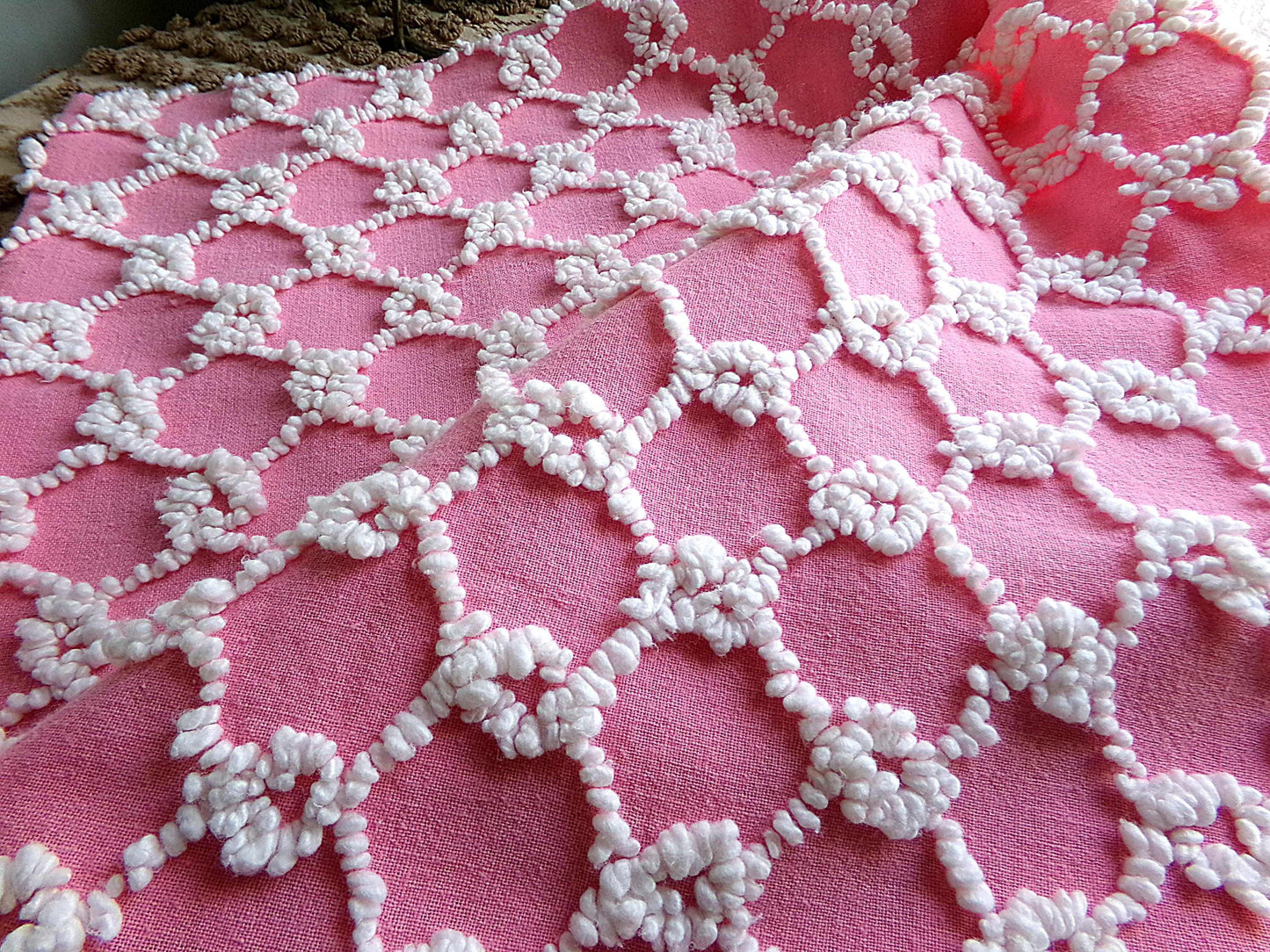 Chain Link Pink & White Vintage Chenille Fabric, Bates Texturized Needletuft Design, 18" x 24" inch Lightweight Piece