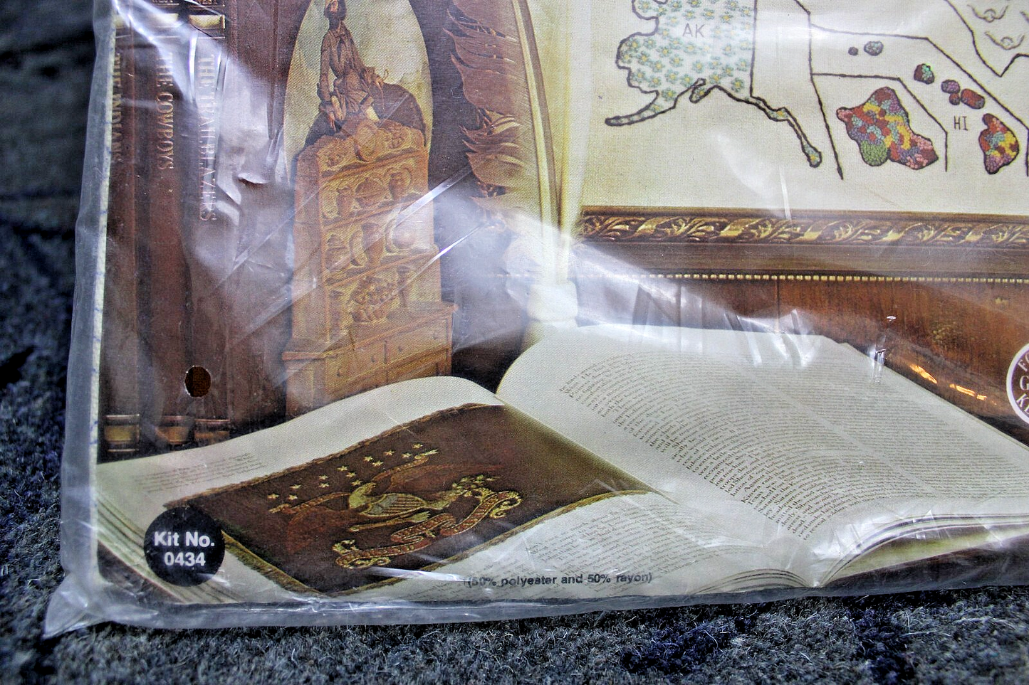 AMERICA THE BEAUTIFUL Vtg Crewel Embroidery Kit USA Map Paragon Stitchery 0434