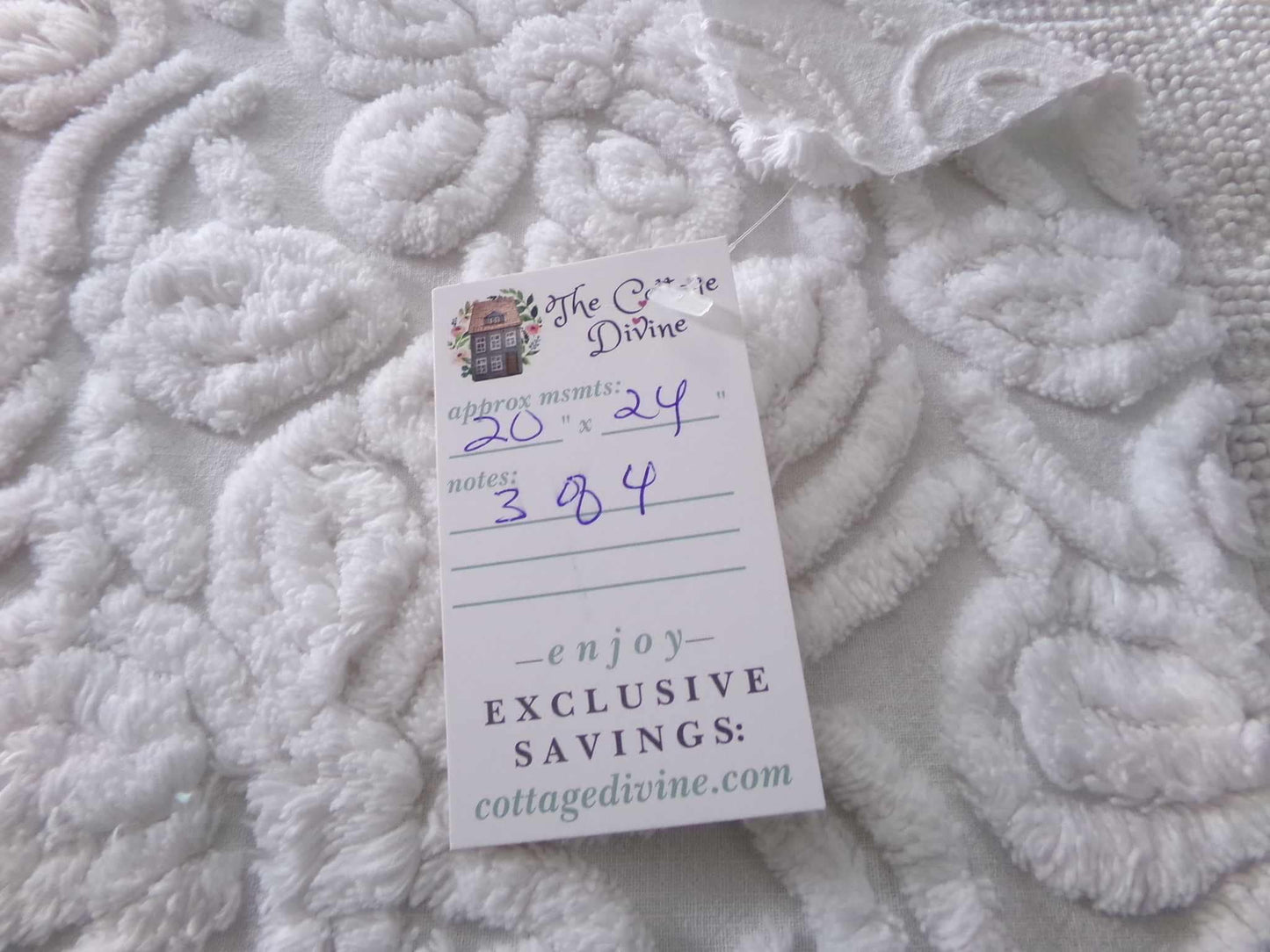 Precious Big Daisy Chenille Fabric, Vintage White Floral Cotton Sewing Material, 20" x 24" inch Piece for Quilting, Pillows & Crafts