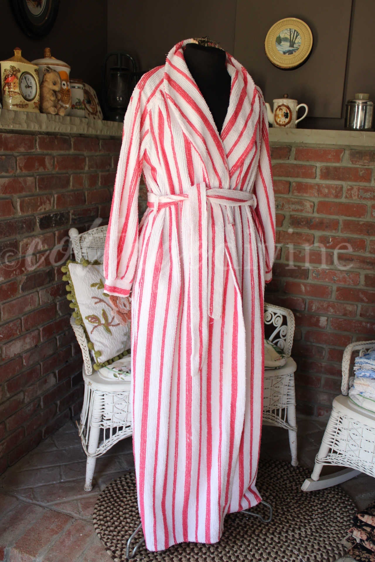 Feminine Flattering Vintage Chenille Robe, Siren Red & White Stripes Bathrobe, Ladies Size S, Lightweight Summer Cotton Blend