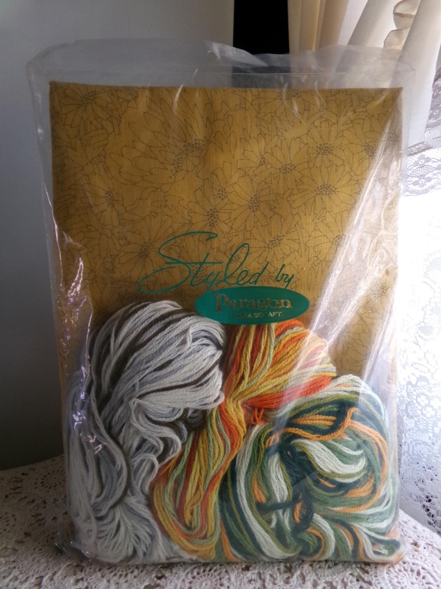 GIANT BOUQUET Boho Stitchery Kit, Vintage Paragon Creative Crewel Embroidery, Hippie Wall Hanging Design #0811, Family Circle 1972