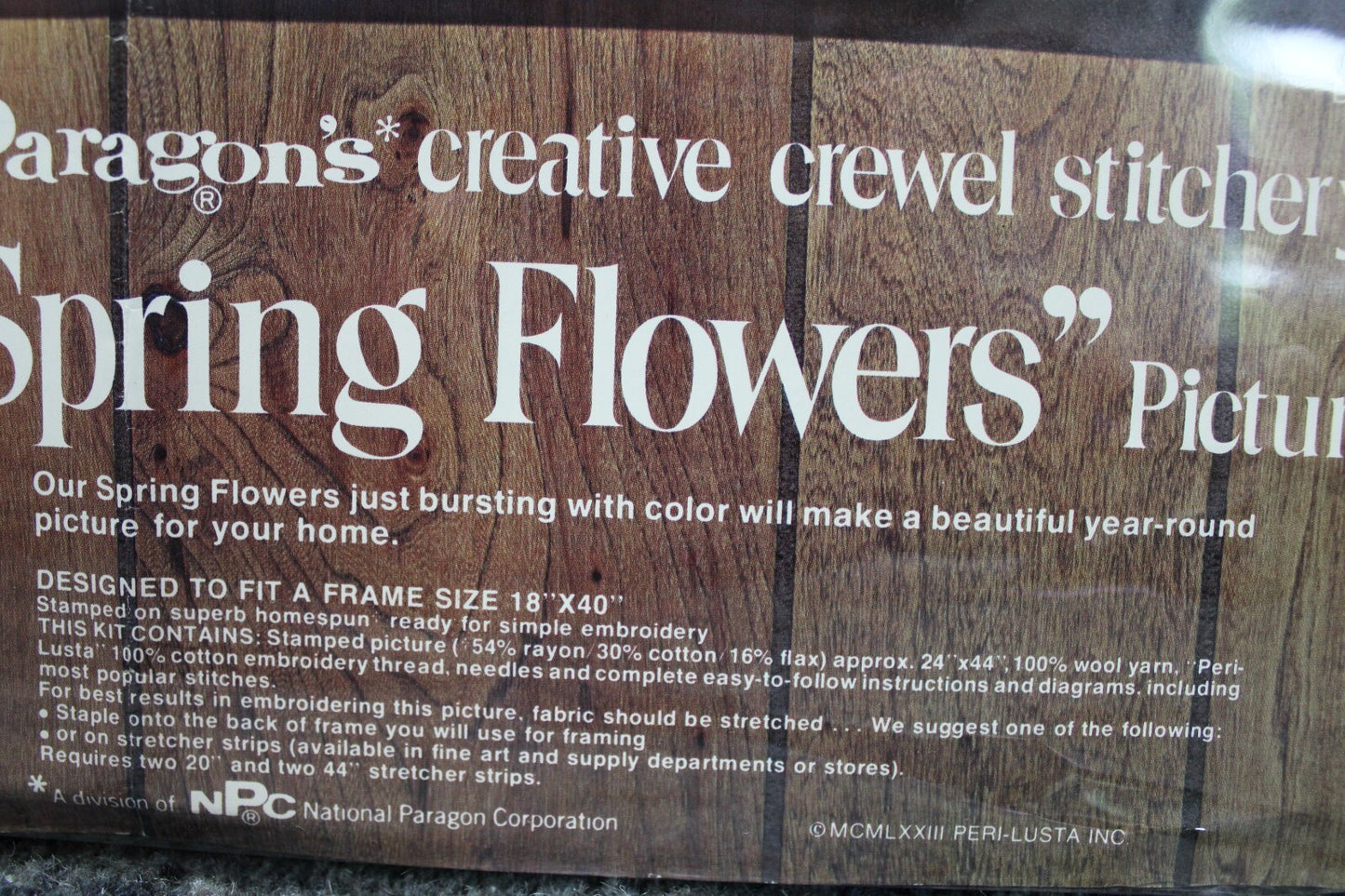 SPRING FLOWERS Vtg Wall Hanging Crewel Embroidery Kit Paragon Stitchery 0711