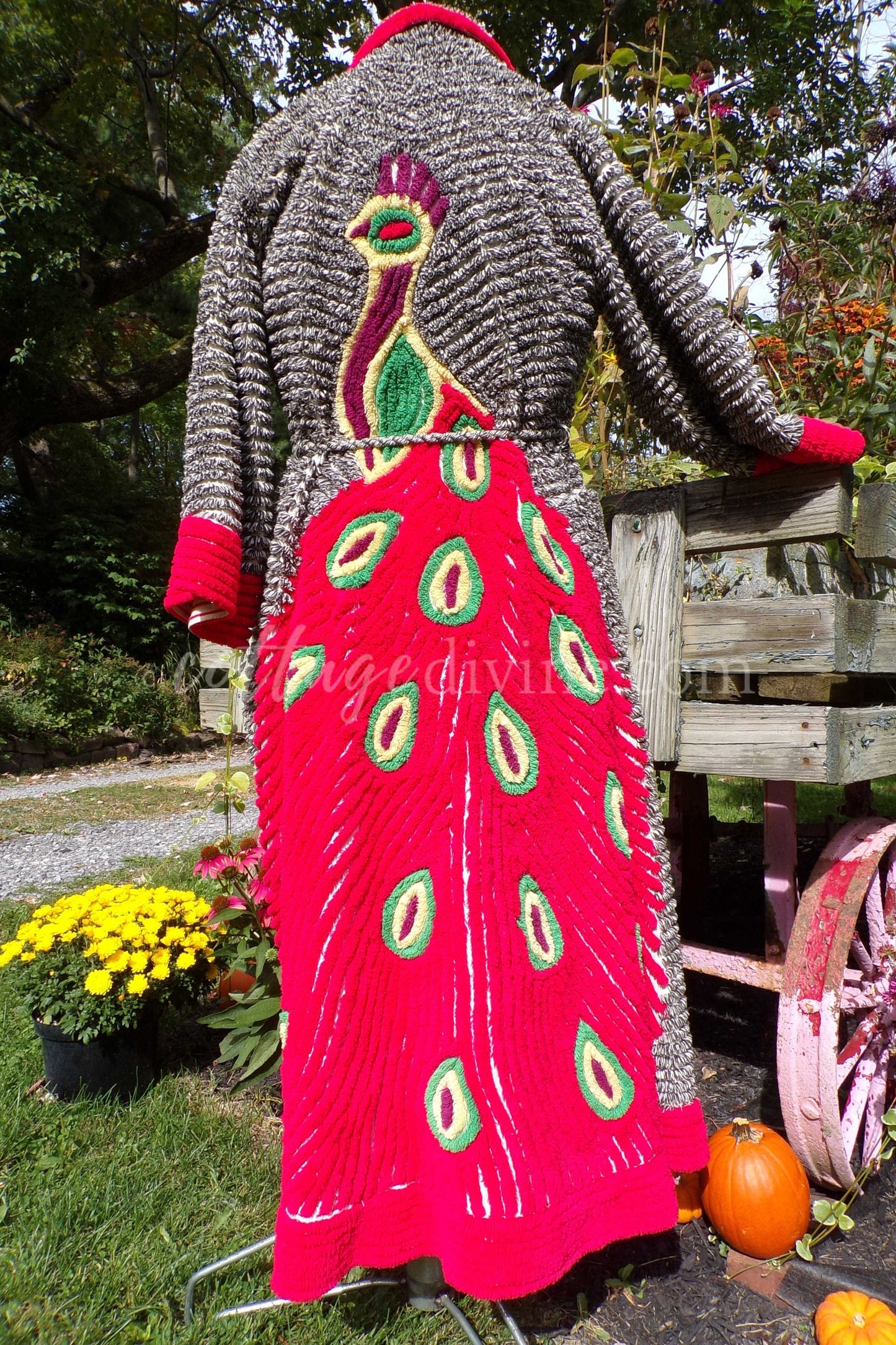 Red Peacock Vintage Women's Chenille Robe, 1940s Salt & Pepper Handmade Bathrobe, Size Small