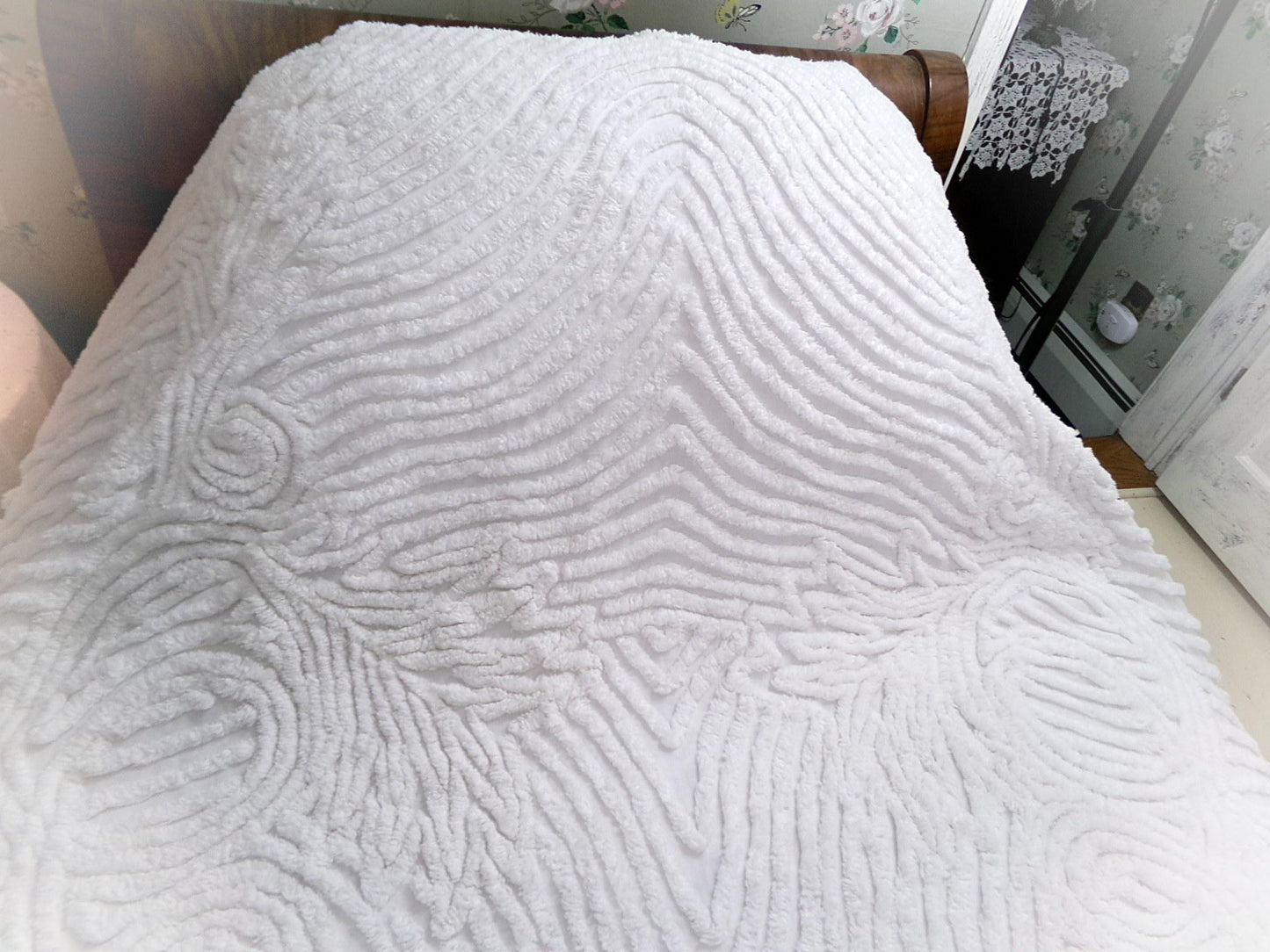 mystic shadow vintage chenille bedspread, plush white swirl designs, TWIN size farmhouse style cotton bedding