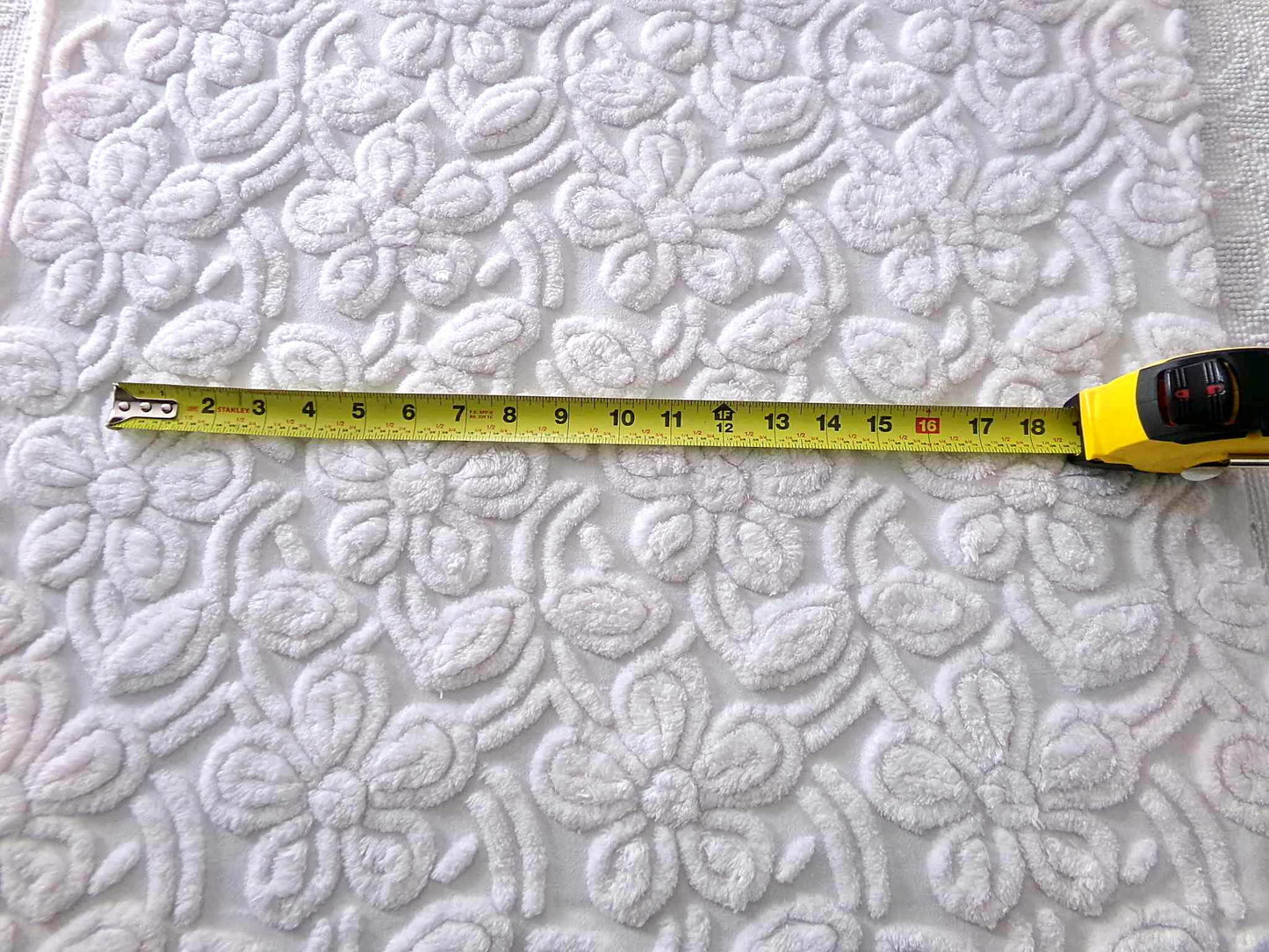 Precious Big Daisy Chenille Fabric, Vintage White Floral Cotton Sewing Material, 20" x 24" inch Piece for Quilting, Pillows & Crafts