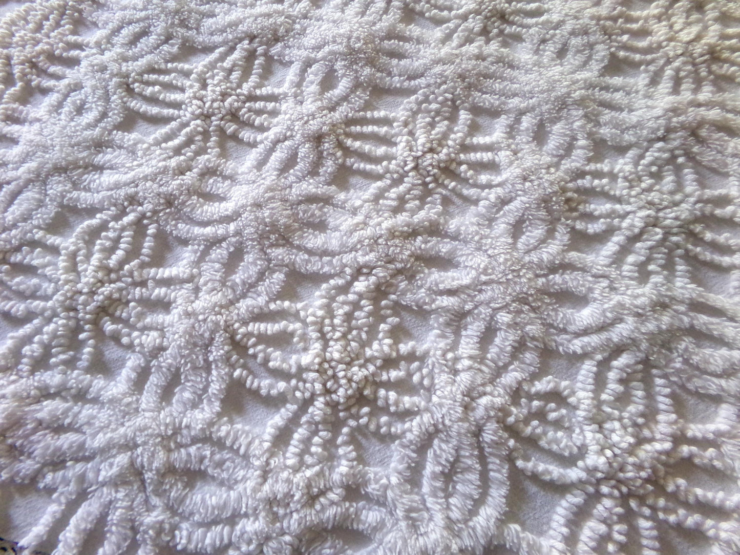 Vintage Chenille Fabric Material, 14.5" x 23" inch Piece, Elaborate Needletufting in Wedding Ring Pattern