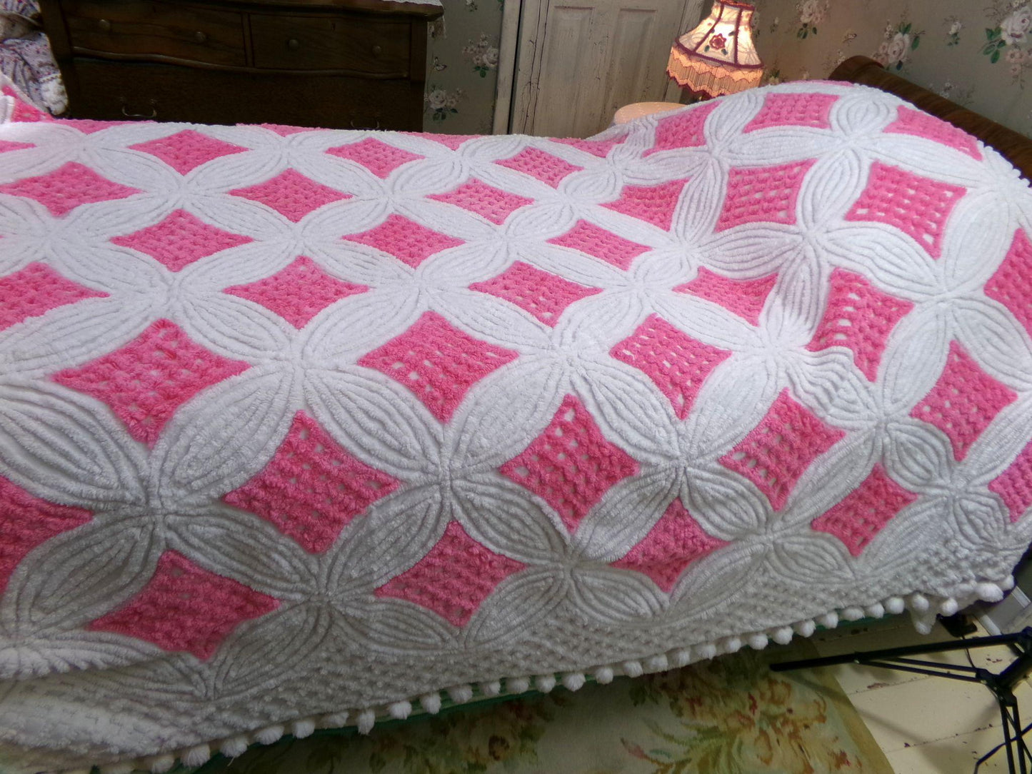 dreamy pink & white vintage chenille bedspread, waffle tufts in swirl flower petal design, pom pom trim, 100% plush cotton full size bedding