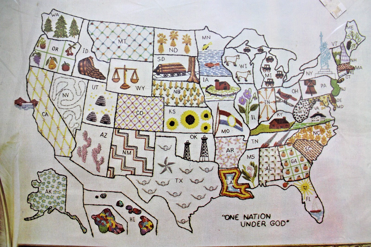 AMERICA THE BEAUTIFUL Vtg Crewel Embroidery Kit USA Map Paragon Stitchery 0434