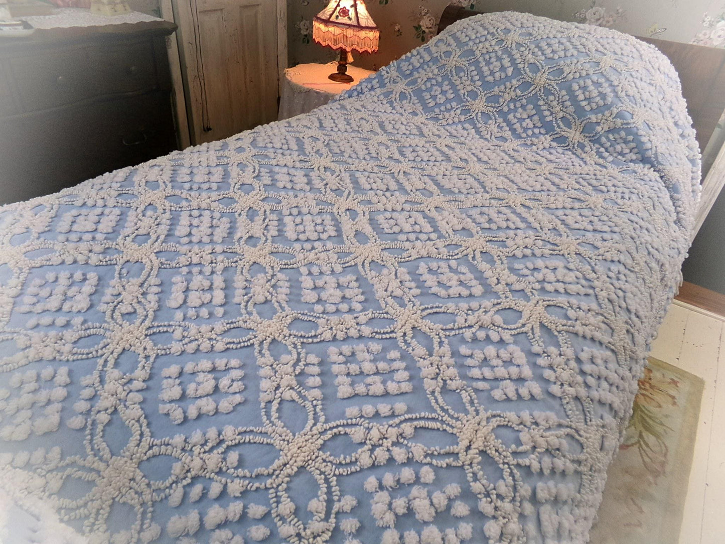 beach cottage blue vintage chenille bedspread, shabby tufted geometric pattern, 100% cotton twin size summer coverlet with fringe