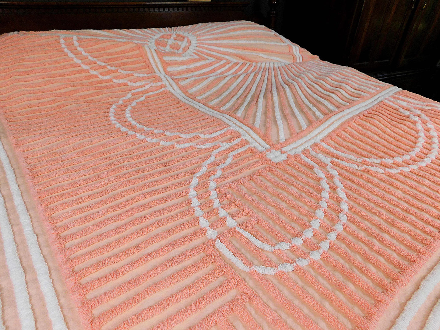 Spectacular STARBURST Peach SUN RAYS Vintage Chenille Bedspread, 100% Plush Cotton, Full Size
