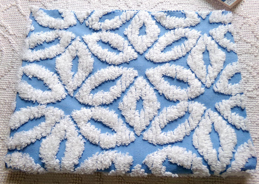 beach blue & white daisy vintage chenille fabric, classic geometric daisies, 18" x 24" piece of texturized cotton sewing material
