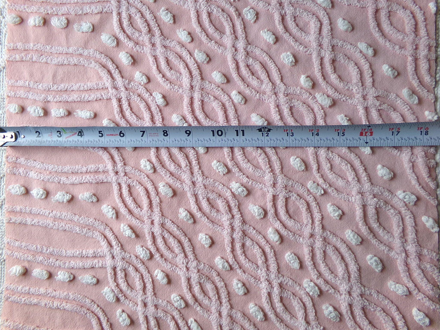 wandering eternity links vintage pink chenille fabric, contrast white pops, 17" x 25" piece for chenille quilts, pillows, fiber arts