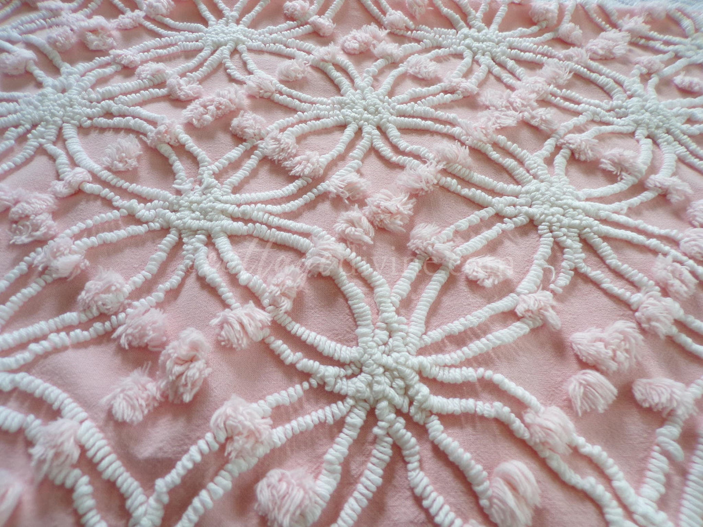 Pretty Peachy Pink Vintage Chenille Fabric Piece, Spider Ring Overtufted Pop Design, Pretty in Quilts & Pillows, 27" x 18" Sewing Material