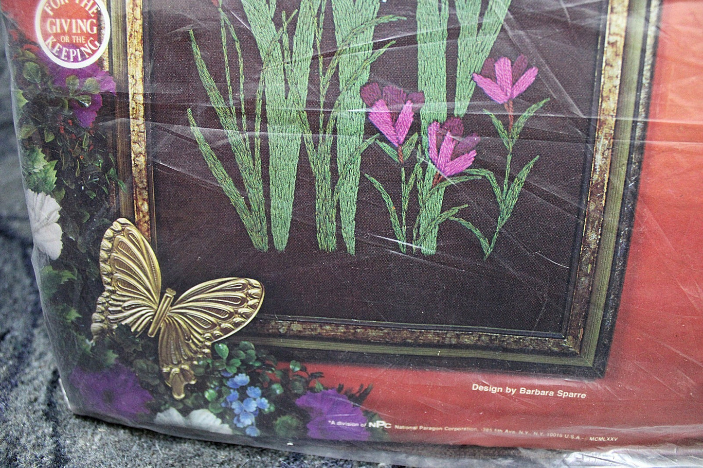 DAFFODILS CREWEL Embroidery Kit Vintage Paragon Stitchery 0219 Barbara Sparre