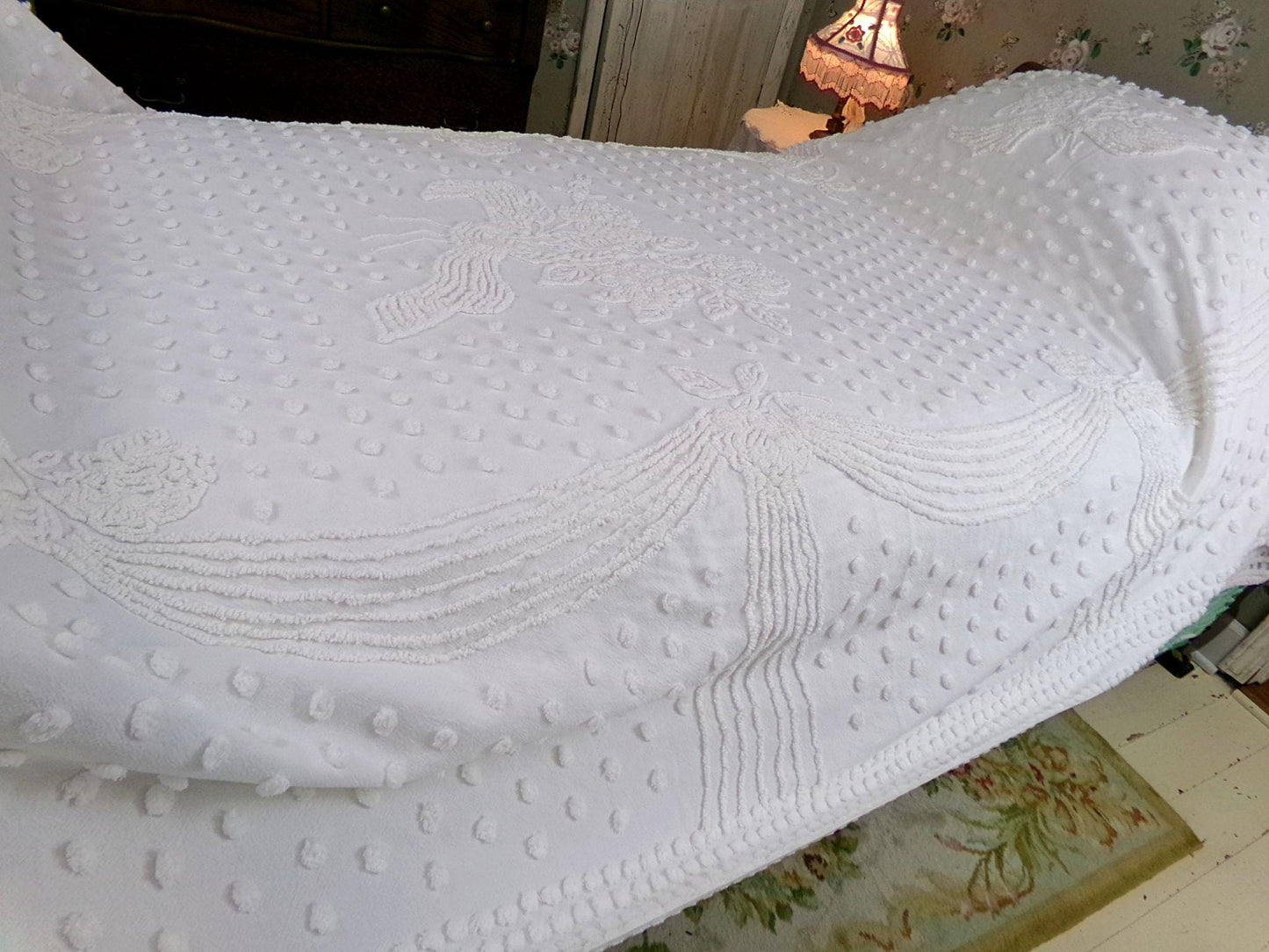 romantic farmhouse style white vintage chenille bedspread, roses, dots & swag bows, twin size cotton summer coverlet