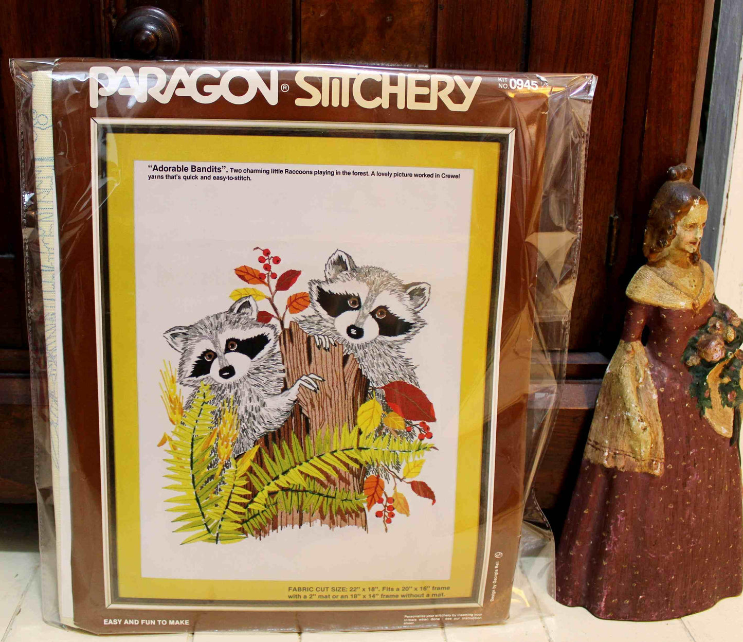 ADORABLE BANDITS Vintage Paragon Needlecraft CREWEL Embroidery Stitchery Kit #0945, Cute Woodland Raccoons, a Georgia Ball Design