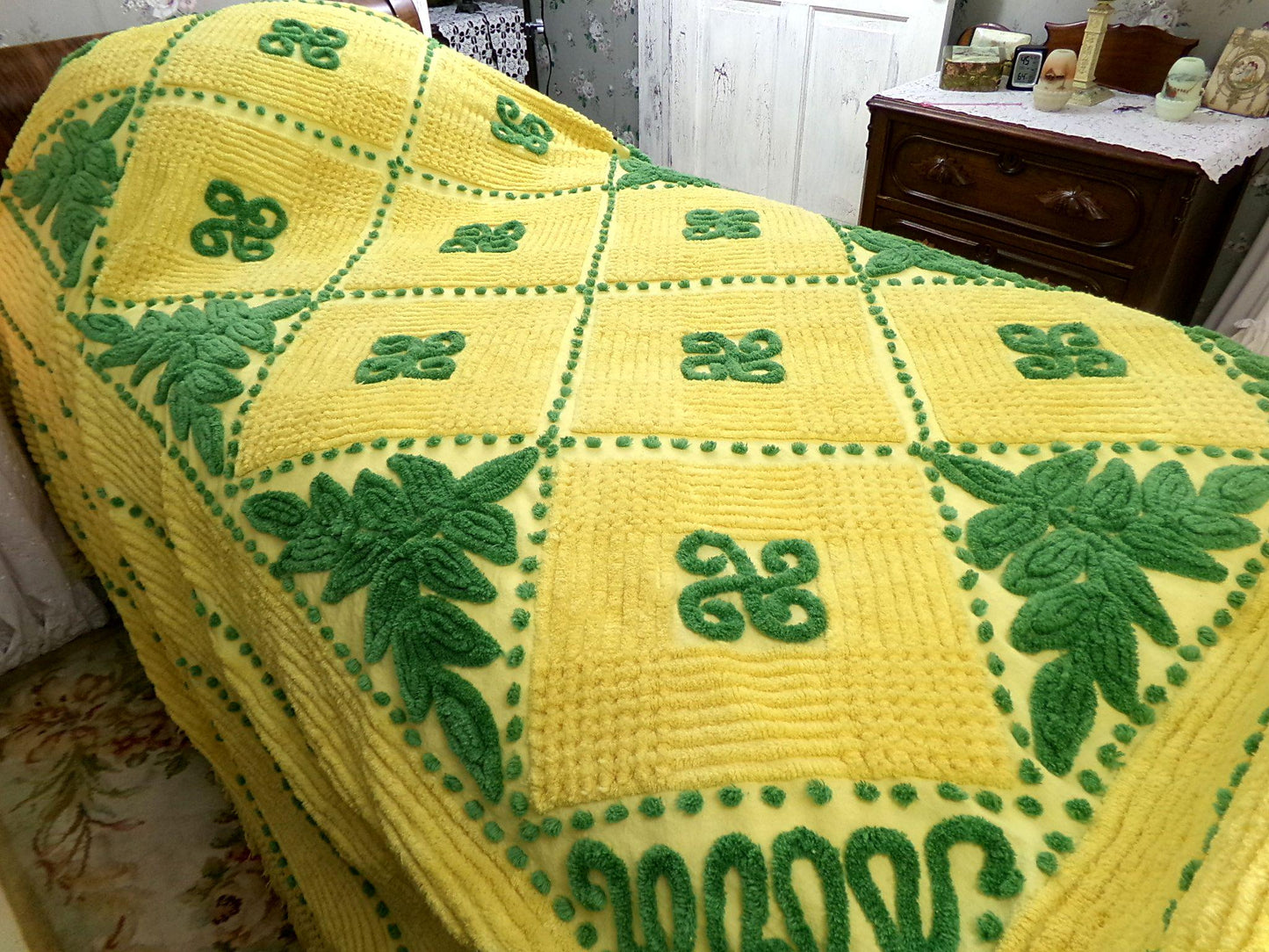 lucky leprechaun vintage chenille bedspread in mischievous emerald green & sunny yellow, plush cotton full size bedding with fringe