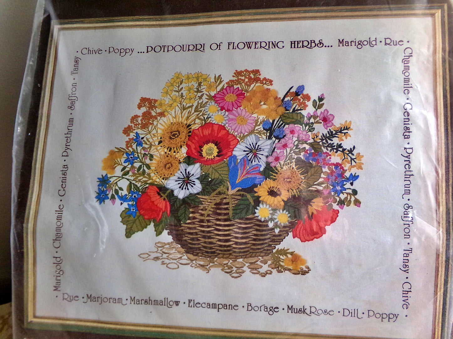 HERB POTPOURRI Paragon Creative Crewel Stitchery Kit, Vintage Herbs & Spices Floral Embroidery # 0607, Fits 16" x 20" Frame, Georgia Ball