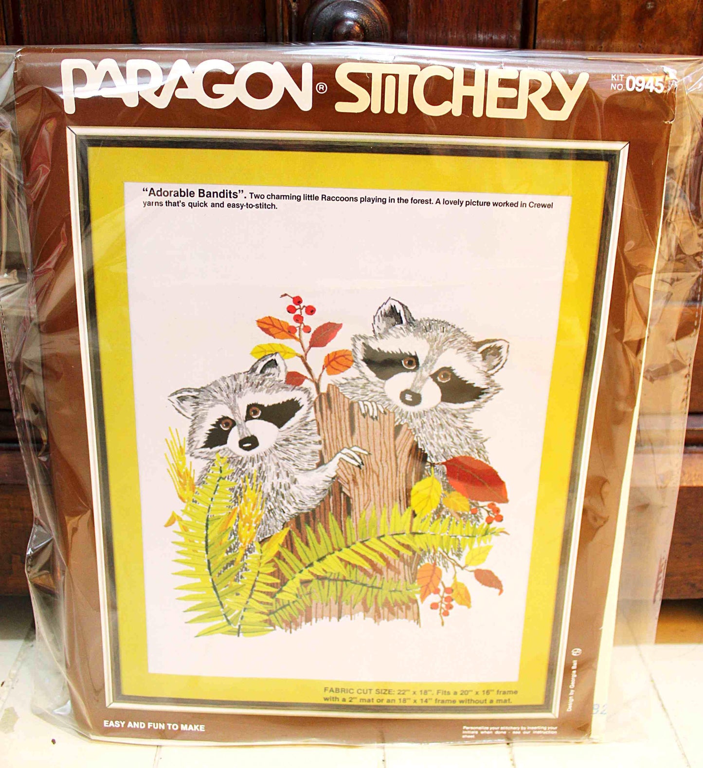 ADORABLE BANDITS Vintage Paragon Needlecraft CREWEL Embroidery Stitchery Kit #0945, Cute Woodland Raccoons, a Georgia Ball Design