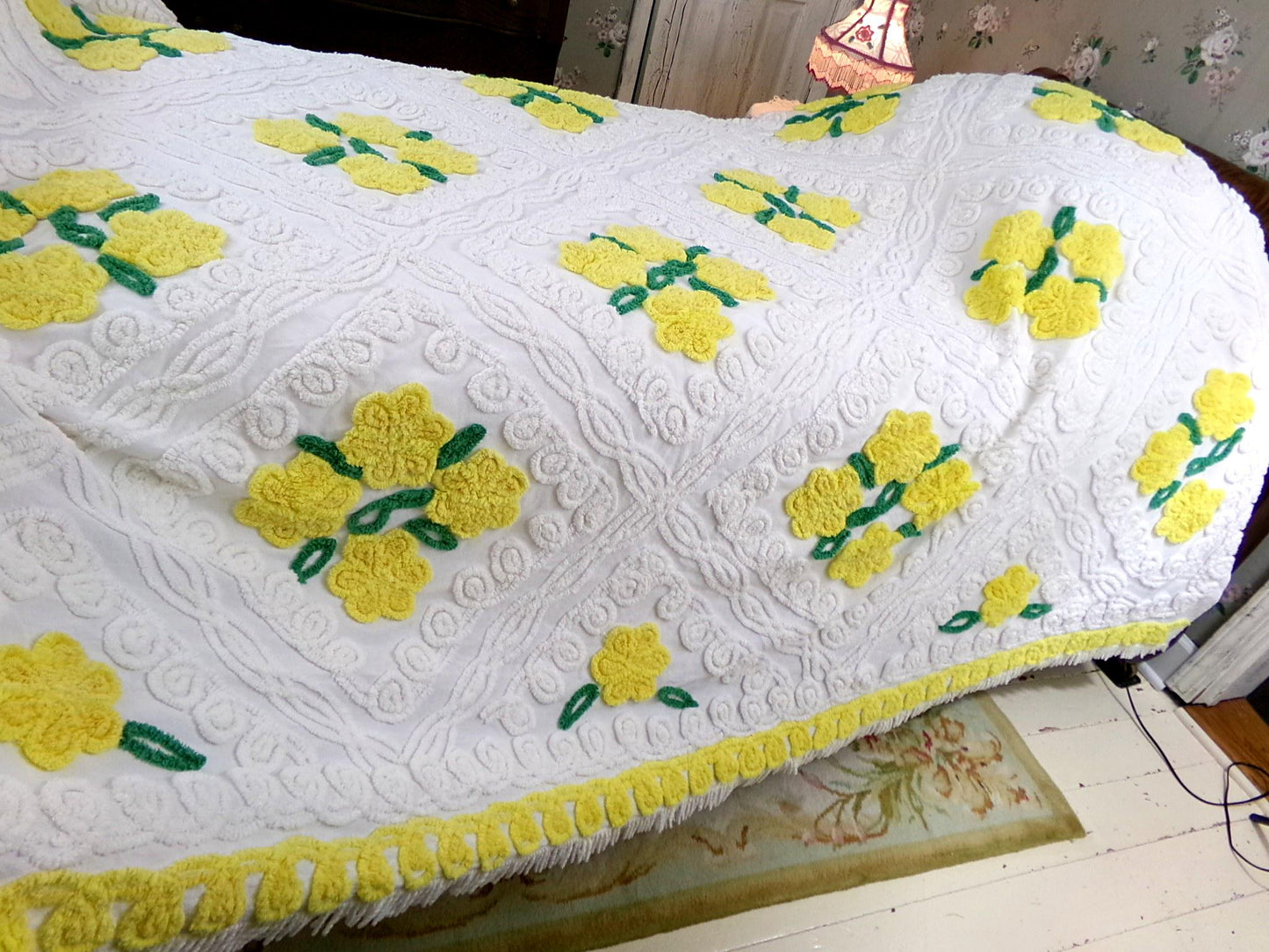 daffodil yellow flowers on white swirls vintage chenille bedspread with accent fringe, full size cottage style bedding