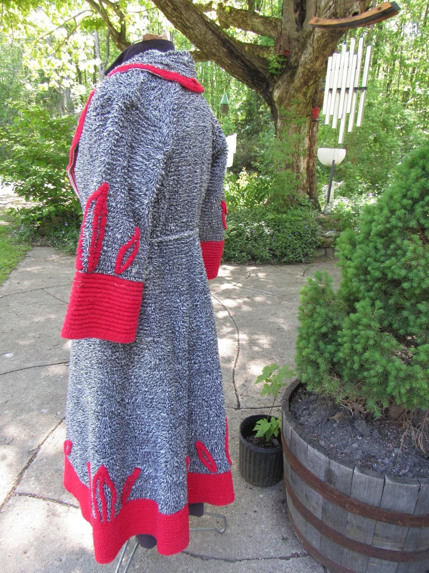 Salt & Pepper Siren Vintage Chenille Robe, Red Hot Statement Bathrobe with Kimono Sleeves, XS, Rare Petite Size