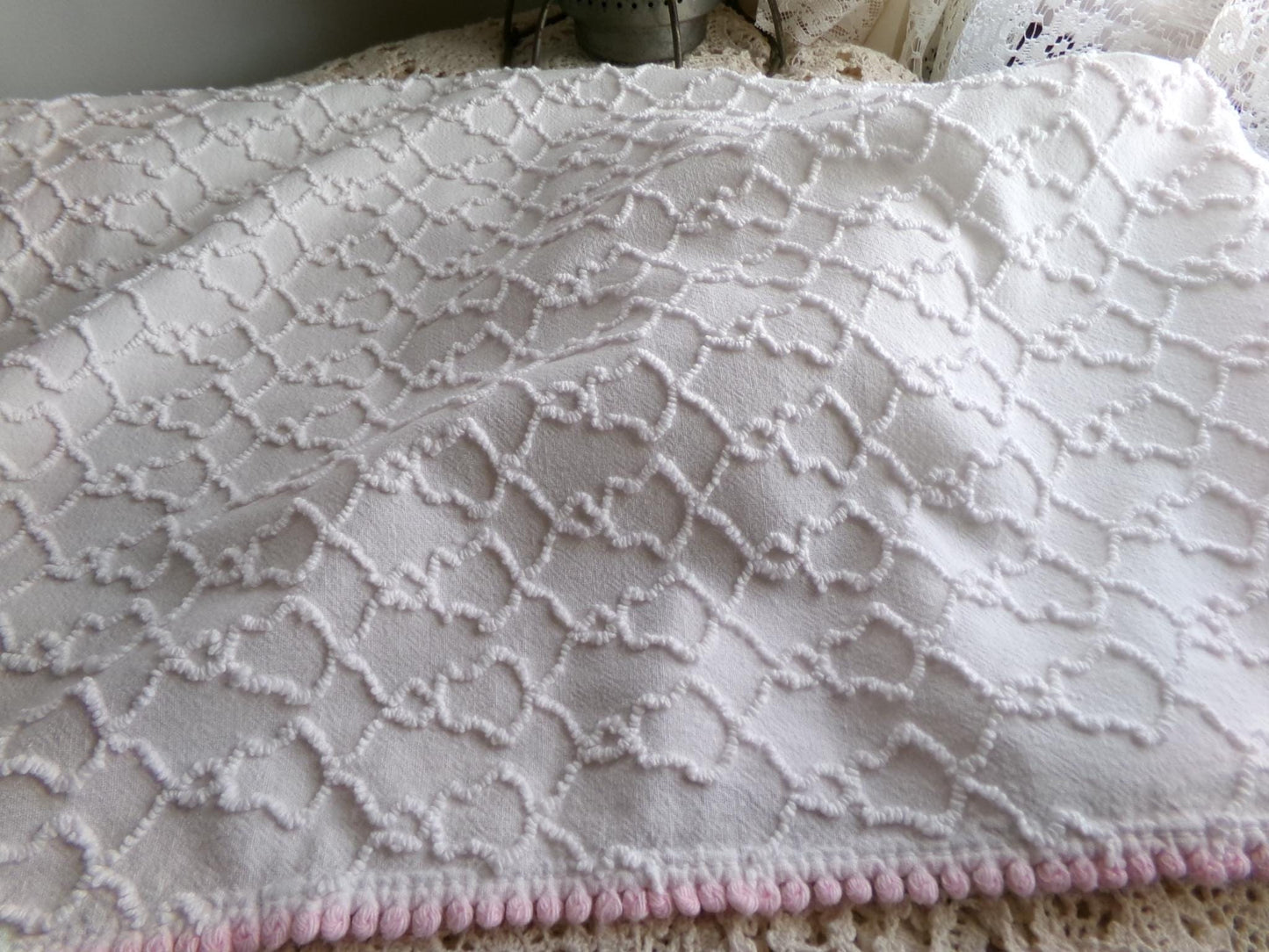 textured white chenille fabric, chain link design with pink bead tuft edge, 20" x 25" inches, ideal quilt sewing material