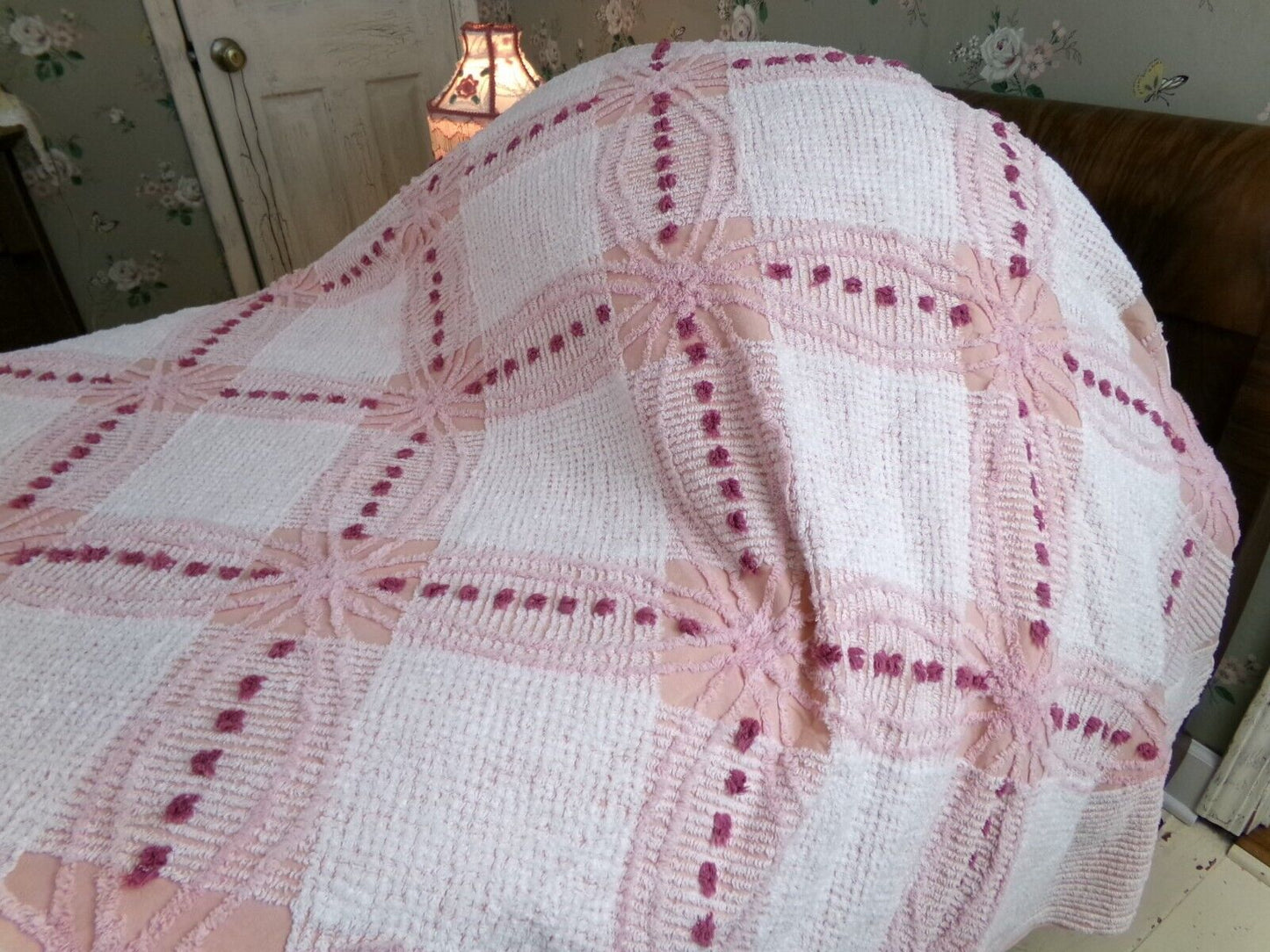 MCM Atomic Rosy Pink Vintage Chenille Bedspread, Classic Geometric Design, Twin Size
