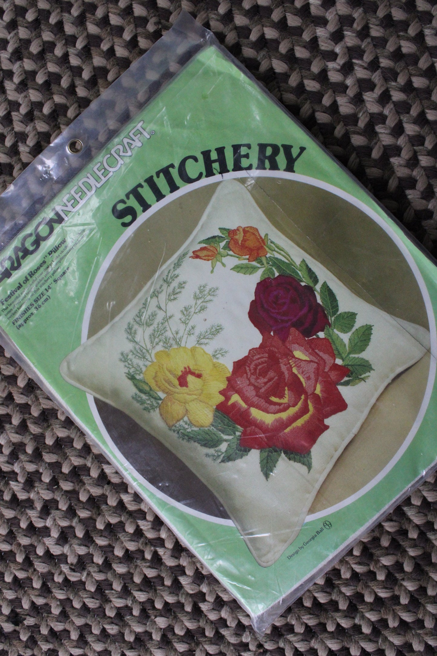 FESTIVAL OF ROSES Pillow Kit, Paragon Needlecraft Stitchery Kit #0857, Finishes 14" inch Square, Design by Georgia Ball 1978