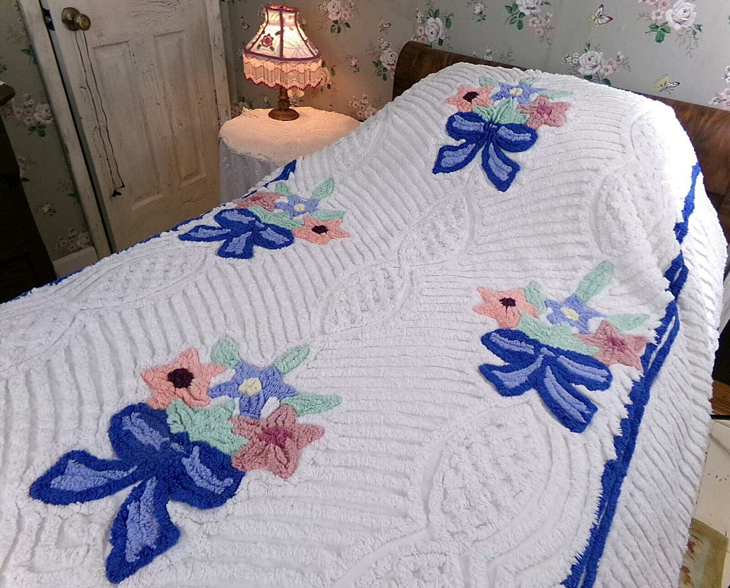 Charming Vintage Chenille Bedspread Plush Bow Flower Bouquets, Twin Size Bedding