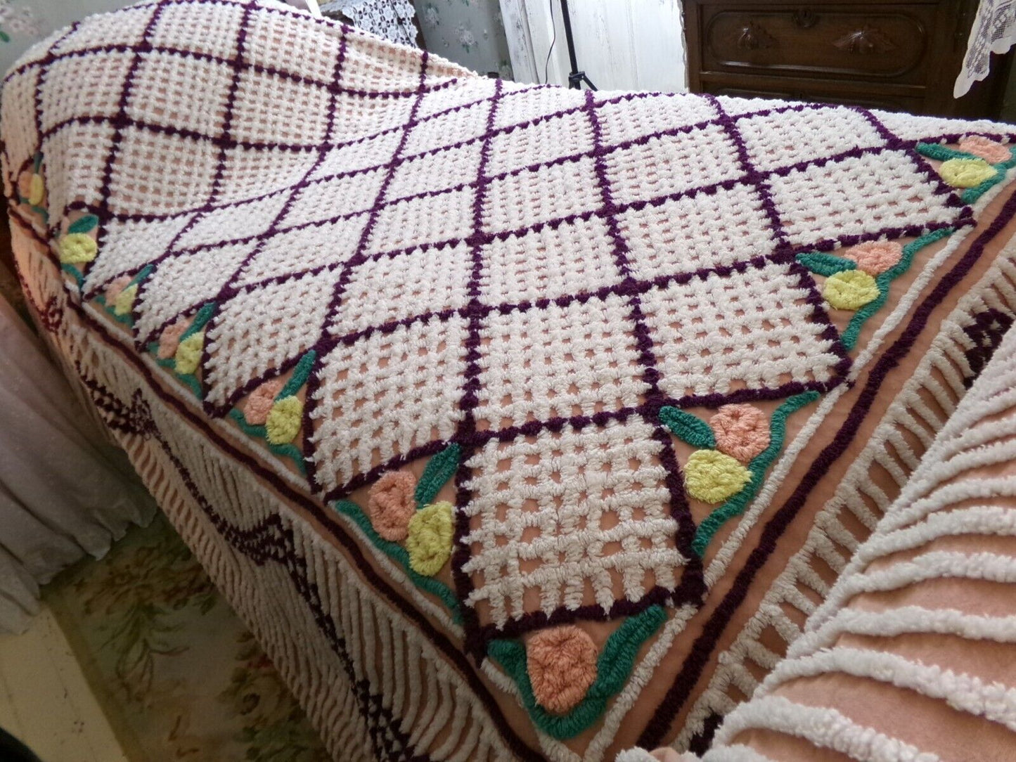 cozy rosettes plush Vintage full size chenille bedspread, quality cotton thick tufts