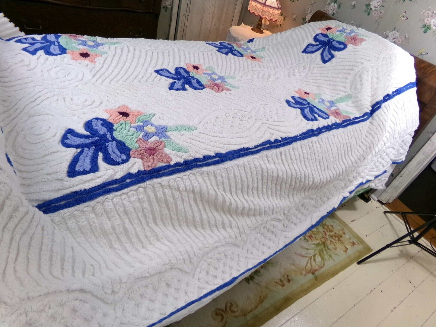 Charming Vintage Chenille Bedspread Plush Bow Flower Bouquets, Twin Size Bedding