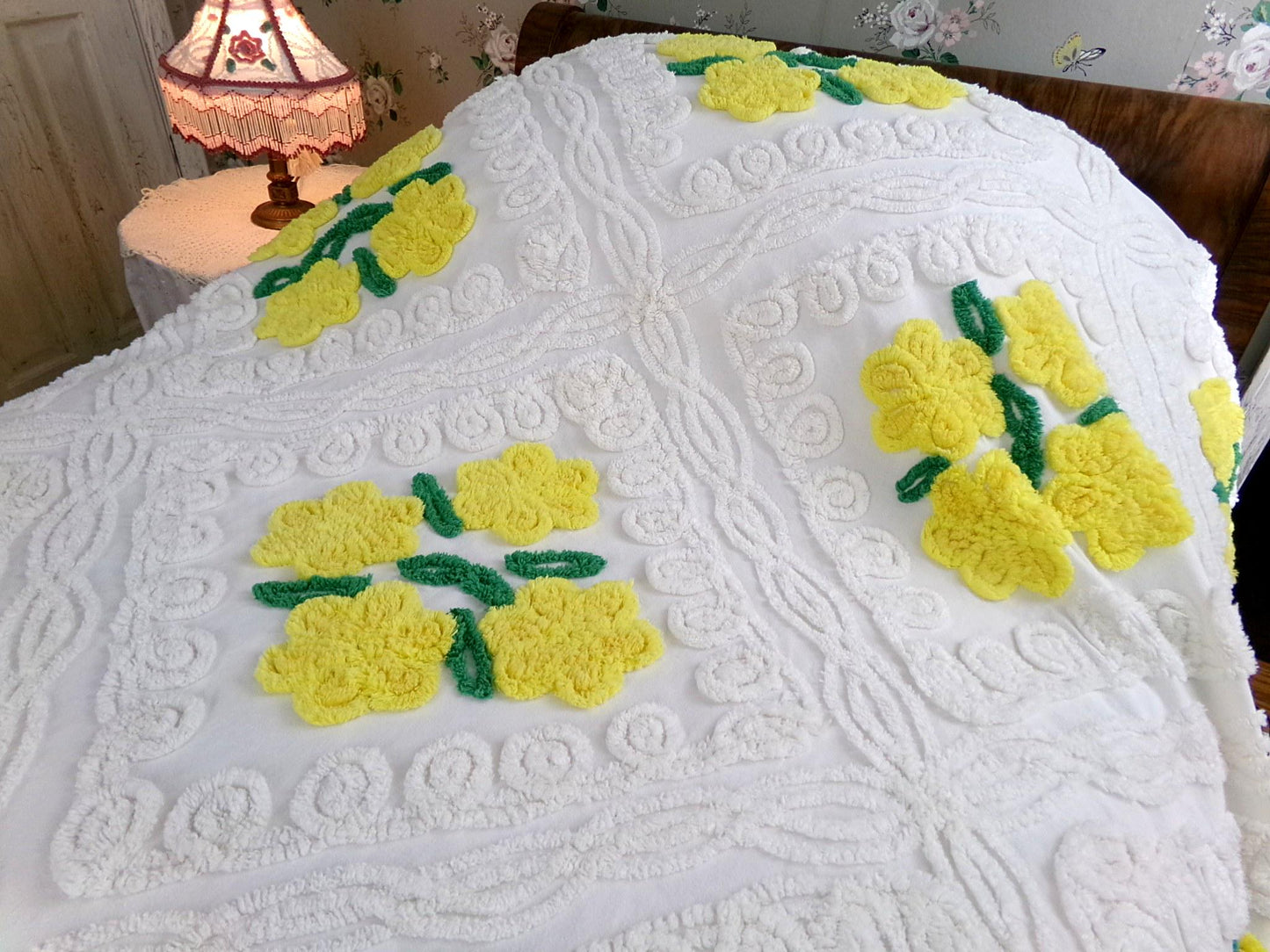 daffodil yellow flowers on white swirls vintage chenille bedspread with accent fringe, full size cottage style bedding