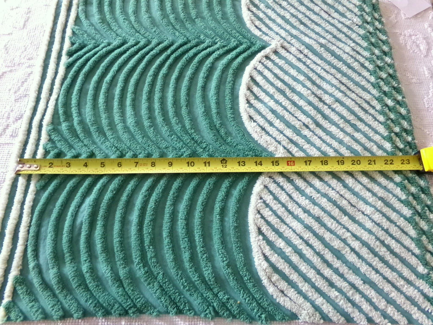 Drama Green Vintage Chenille Fabric, Powerful Swooping Wave Scallops, 20" x 24" inch piece, Great in Quilts, Wall Hangings