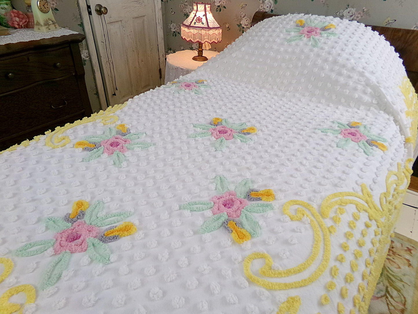 cottage charm vintage chenille bedspread, summer flowers, white dots & golden yellow accents, full size bedding
