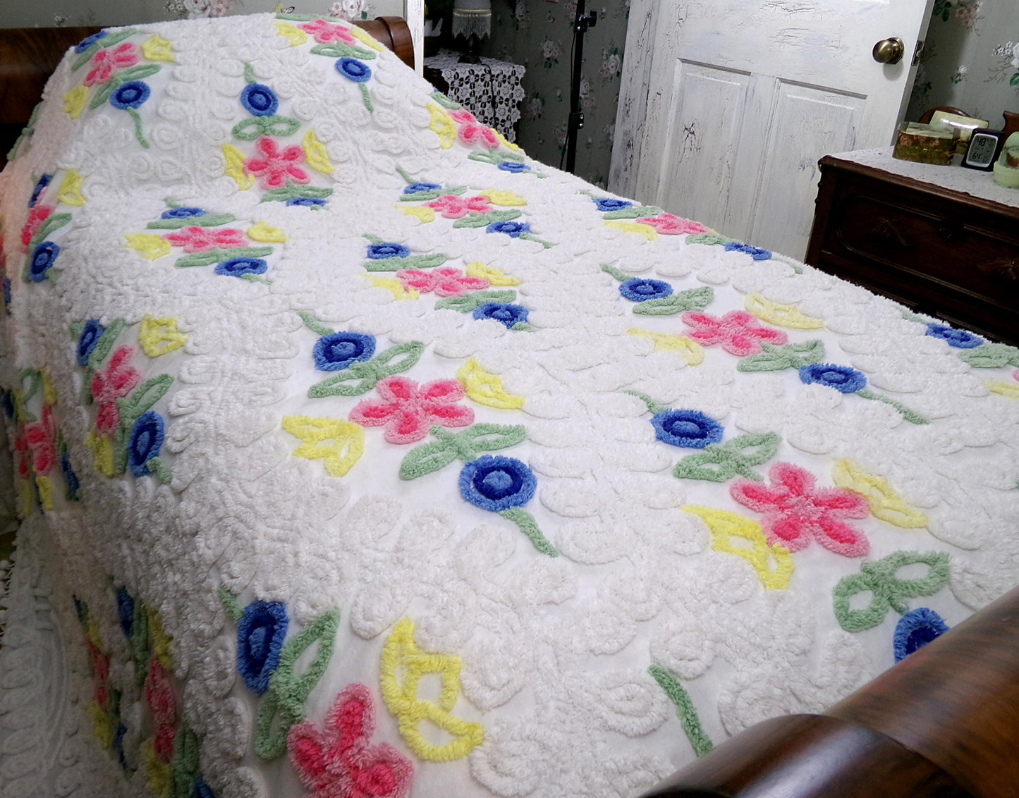Vintage Canyon Group Chenille Bedspread: Full Size Cotton Blend Bedding, Made in USA