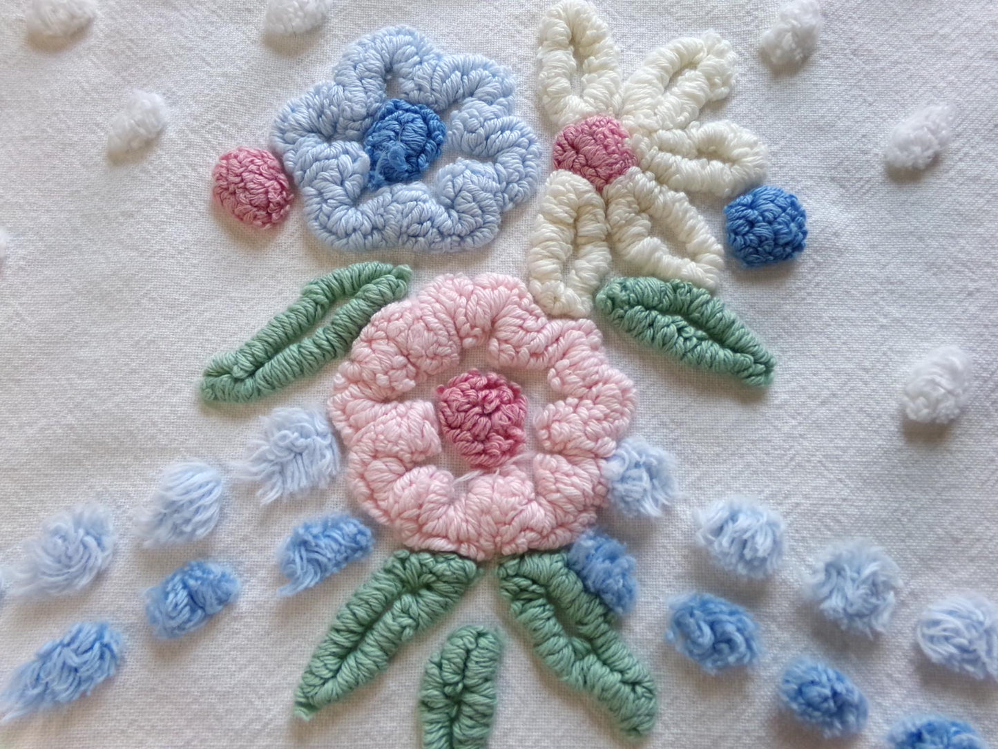 classic shabby chic vintage chenille fabric, beautiful floral 20" x 26" inch piece of cotton sewing material, great for pillows & crafts