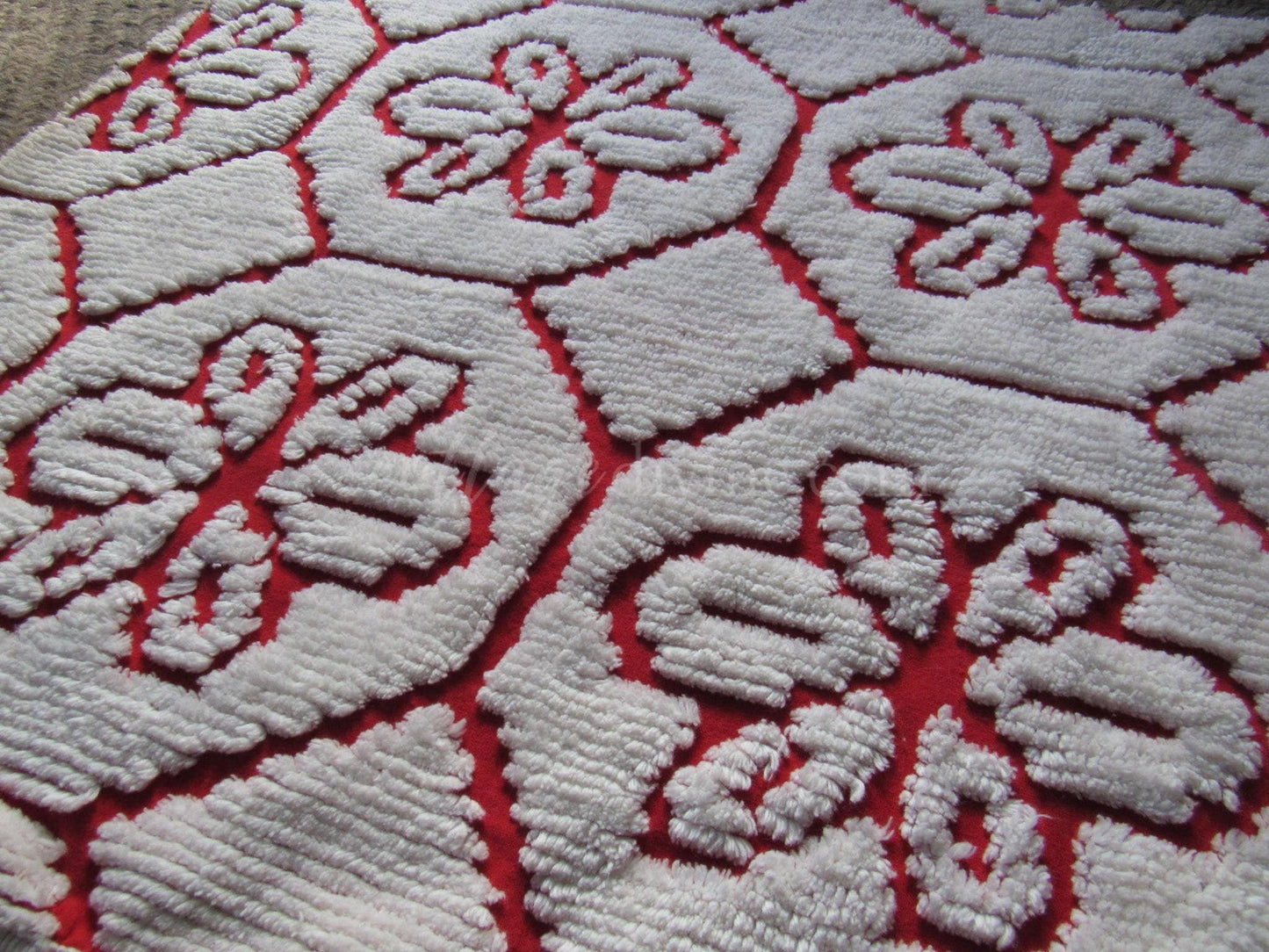 Snow White Daisy Vintage Chenille Fabric, Red Cotton Sewing Material, 22" x 24" Cut Piece