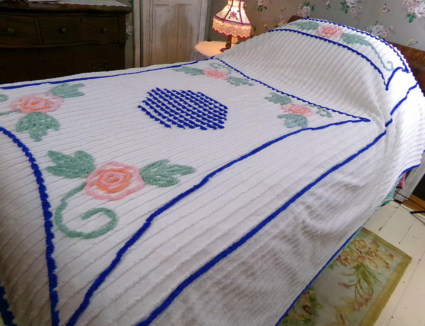 Cottage Style Vintage Chenille Bedspread, Lovely Pink Roses on White Cotton, TWIN Size Summer Coverlet