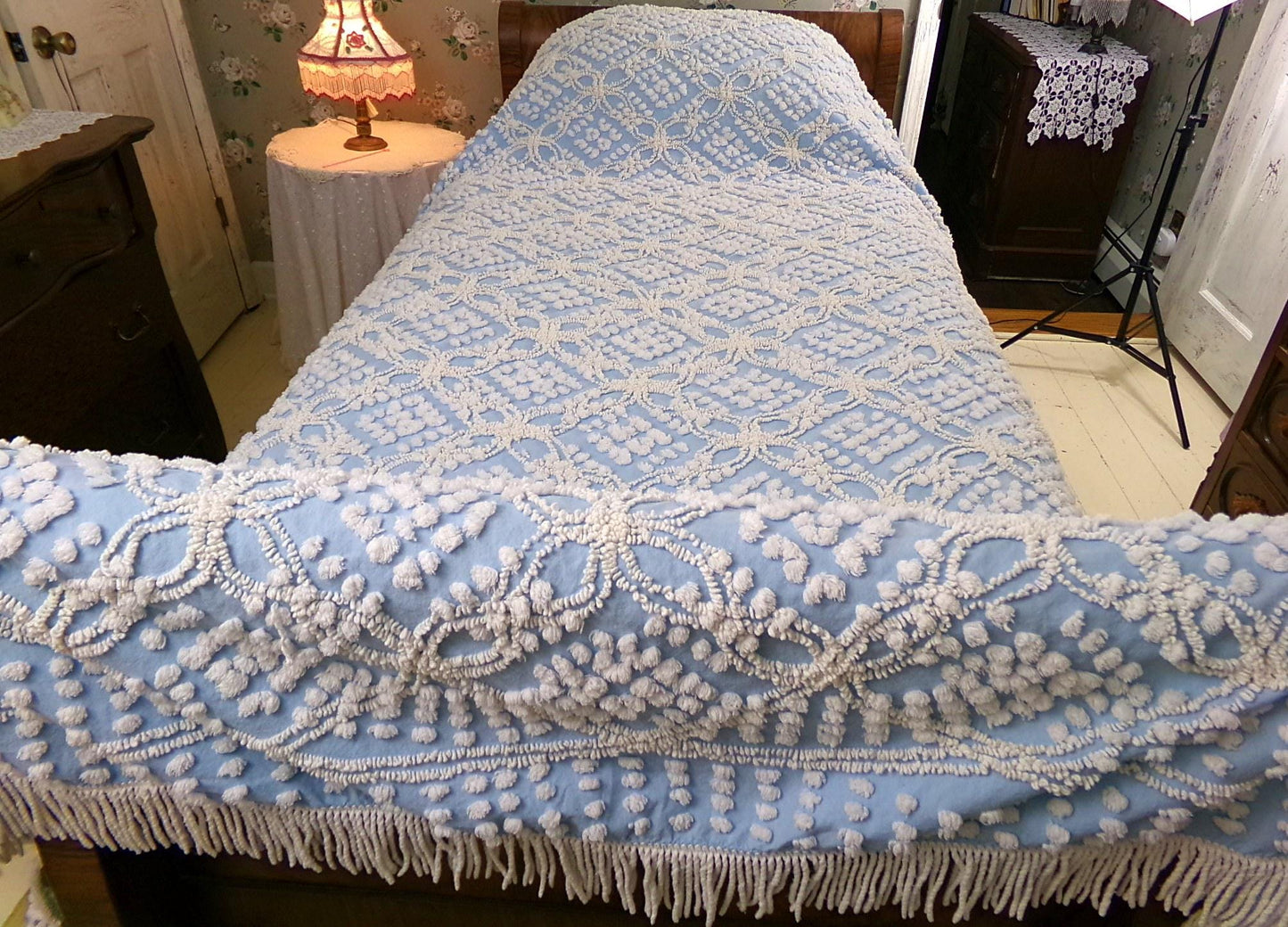beach cottage blue vintage chenille bedspread, shabby tufted geometric pattern, 100% cotton twin size summer coverlet with fringe