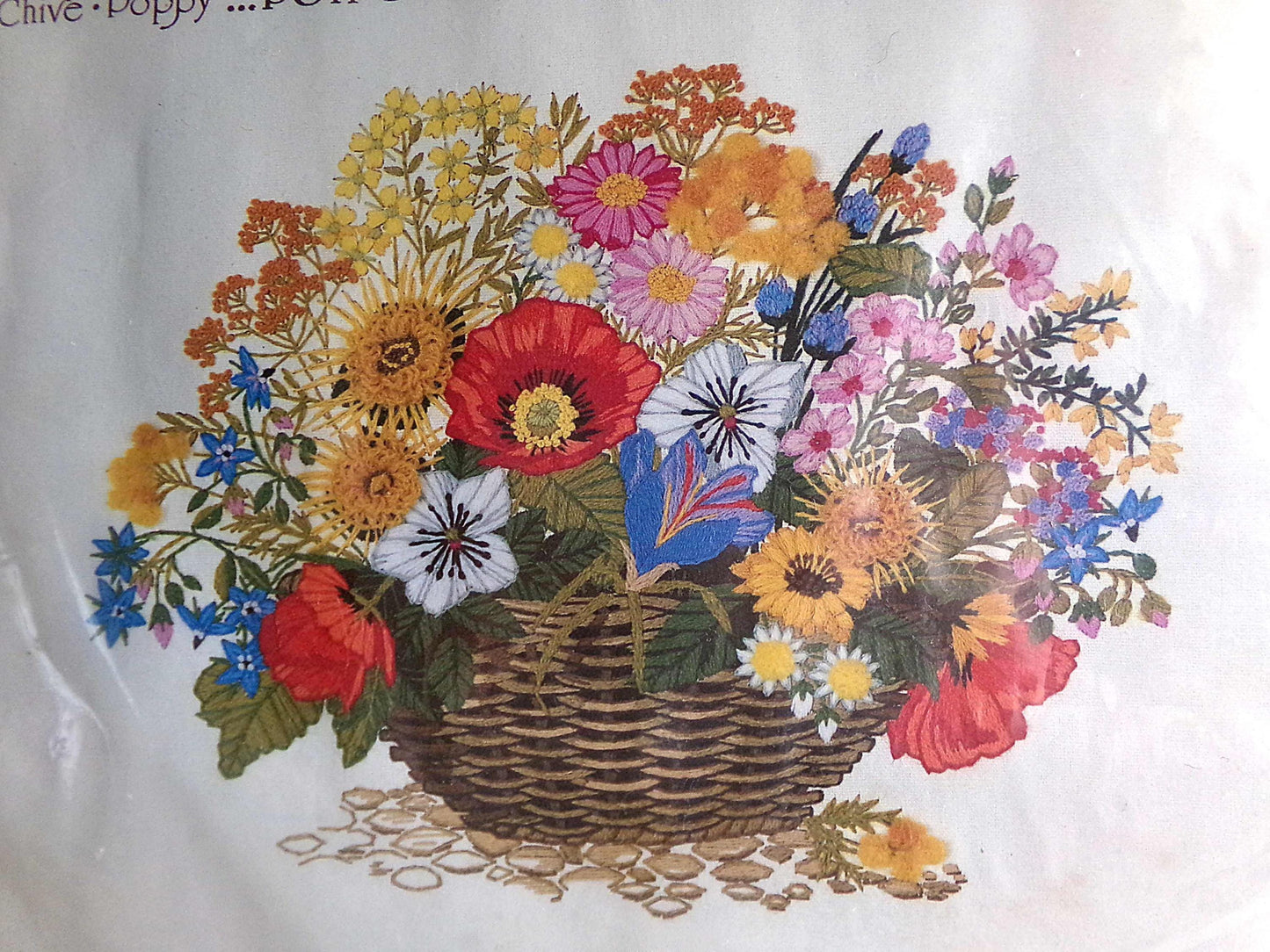 HERB POTPOURRI Paragon Creative Crewel Stitchery Kit, Vintage Herbs & Spices Floral Embroidery # 0607, Fits 16" x 20" Frame, Georgia Ball
