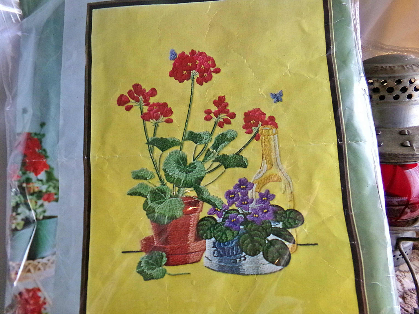 GERANIUM STILL LIFE Hippie 1970s Vintage Paragon Needlecraft Crewel Embroidery Stitchery Kit #02682X, Design by Carol & Don Henning