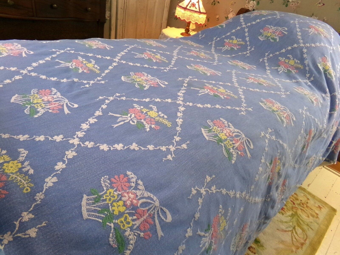 shabby cottage style Vintage woven bedspread, fieldcrest blue floral twin coverlet