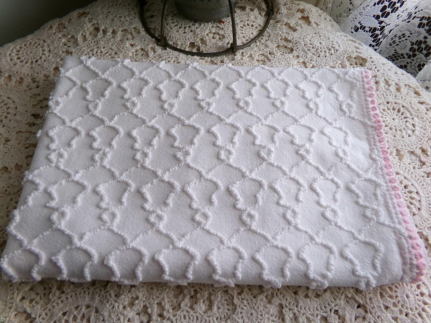 textured white chenille fabric, chain link design with pink bead tuft edge, 20" x 25" inches, ideal quilt sewing material